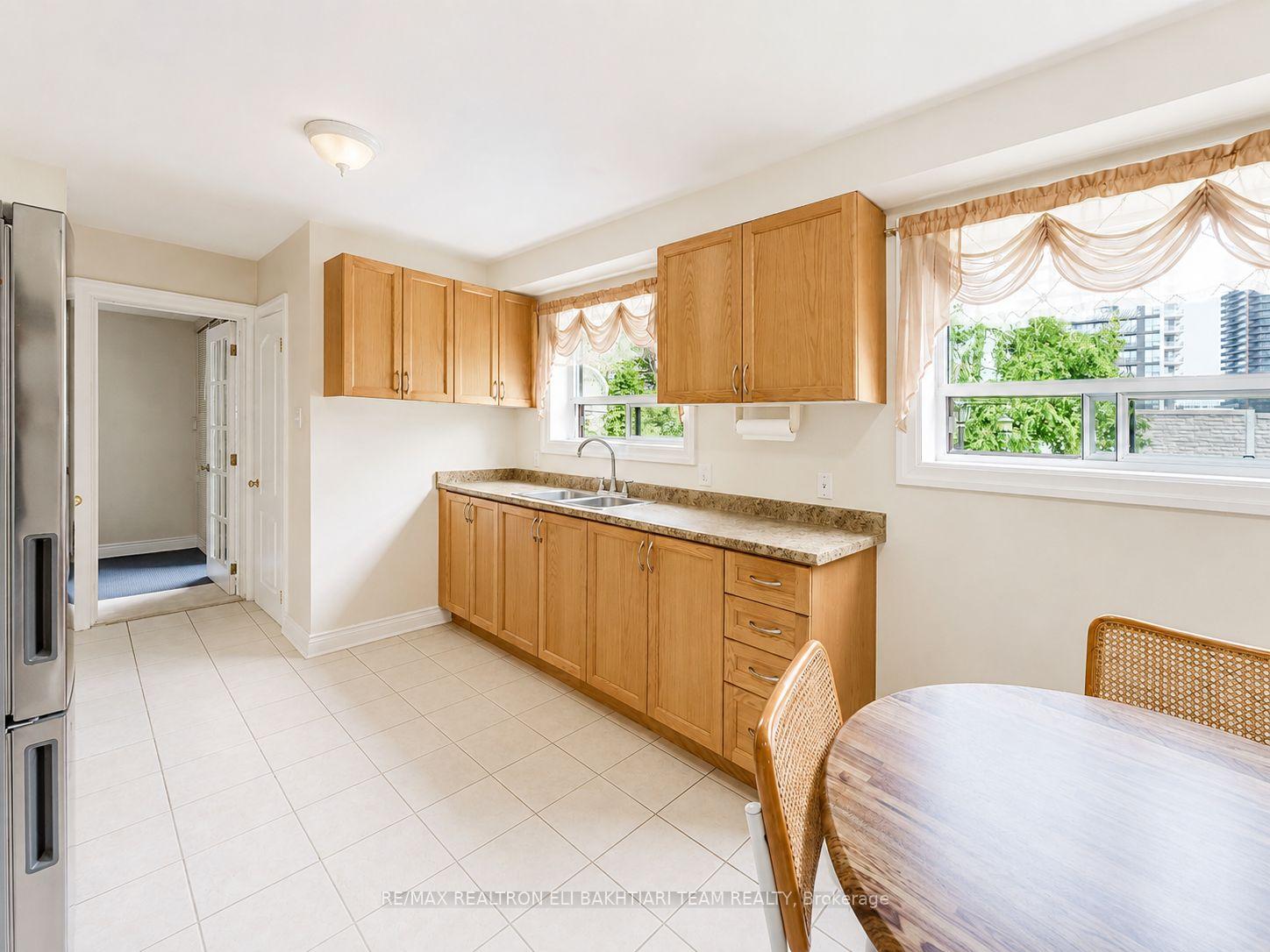 Photo 17 of 180 Woodsworth Road, North York, St. Andrew-Windfields — HOMEH