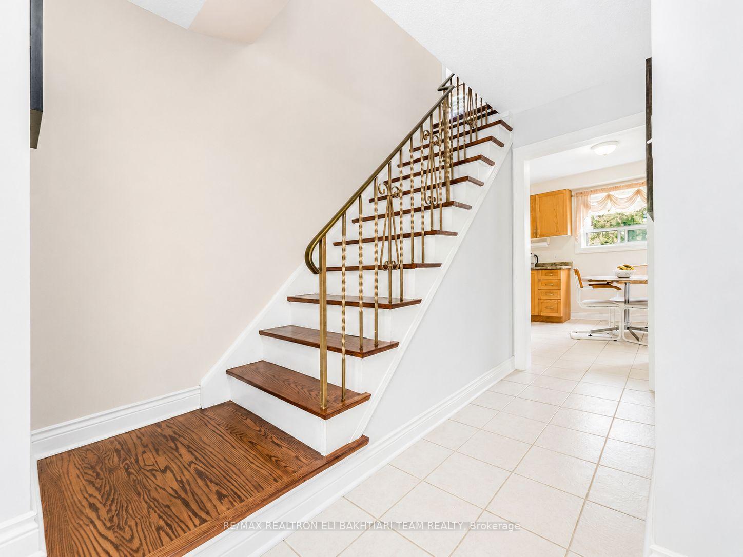 Photo 21 of 180 Woodsworth Road, North York, St. Andrew-Windfields — HOMEH