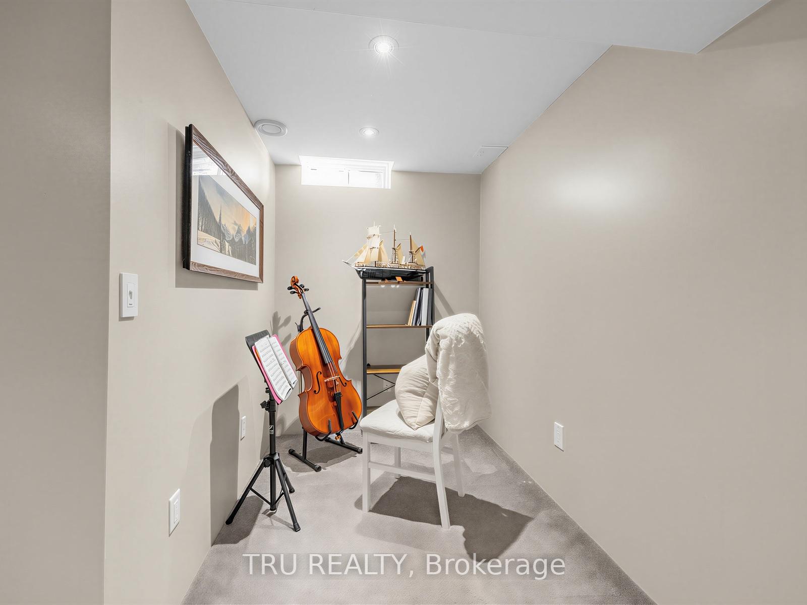 Photo 35 of 63 Russell Street, Halton Hills, Georgetown — HOMEH
