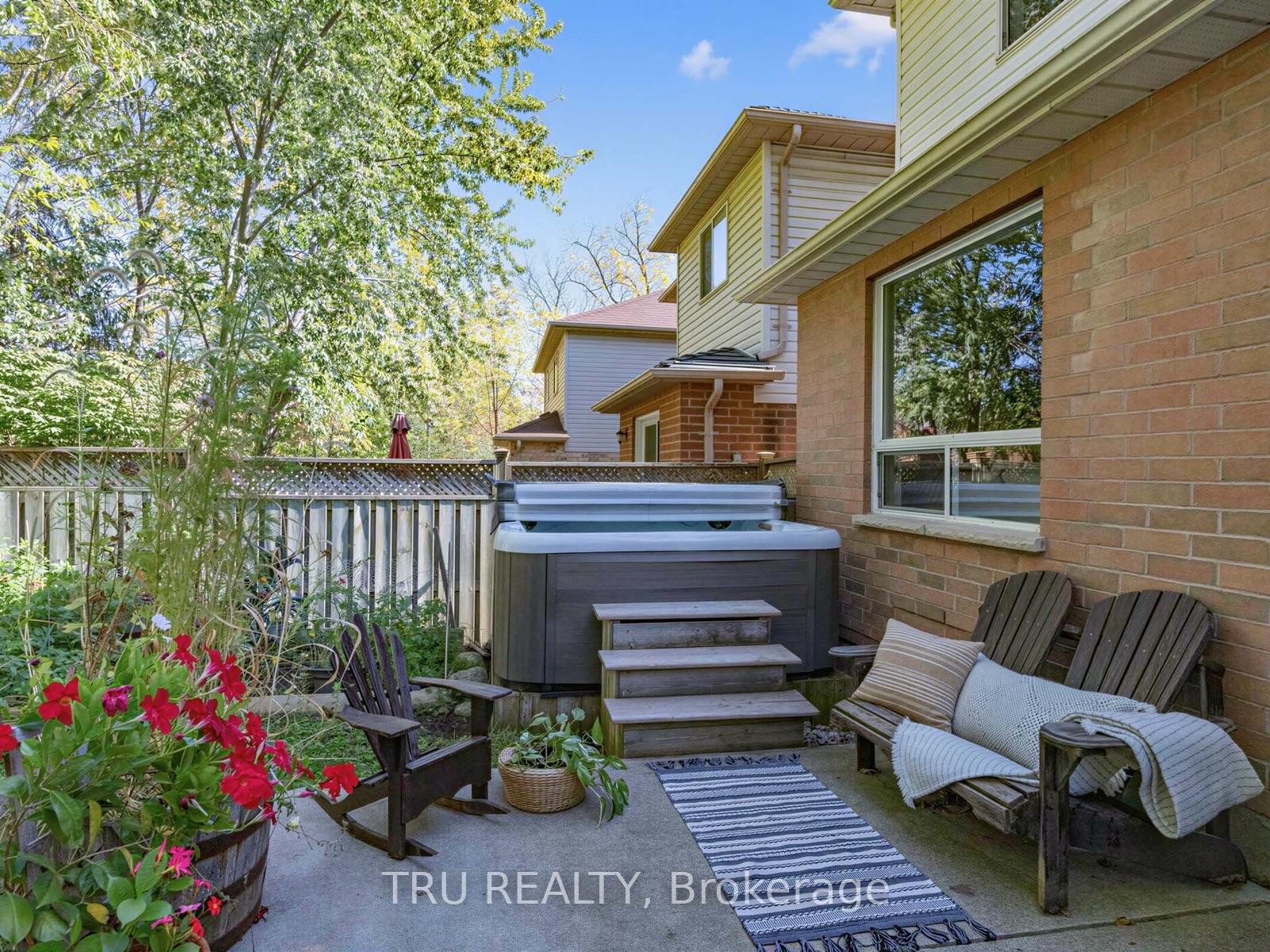 Photo 37 of 63 Russell Street, Halton Hills, Georgetown — HOMEH