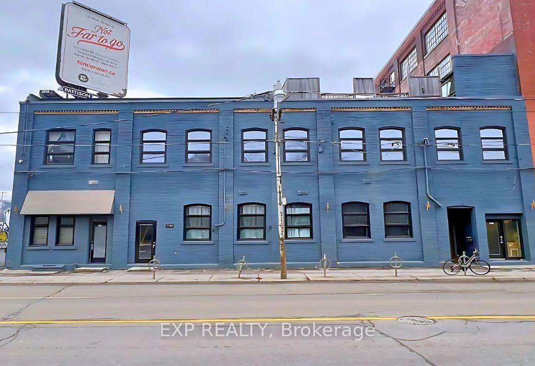 Photo of Unit 2474, 2480 Dundas Street W