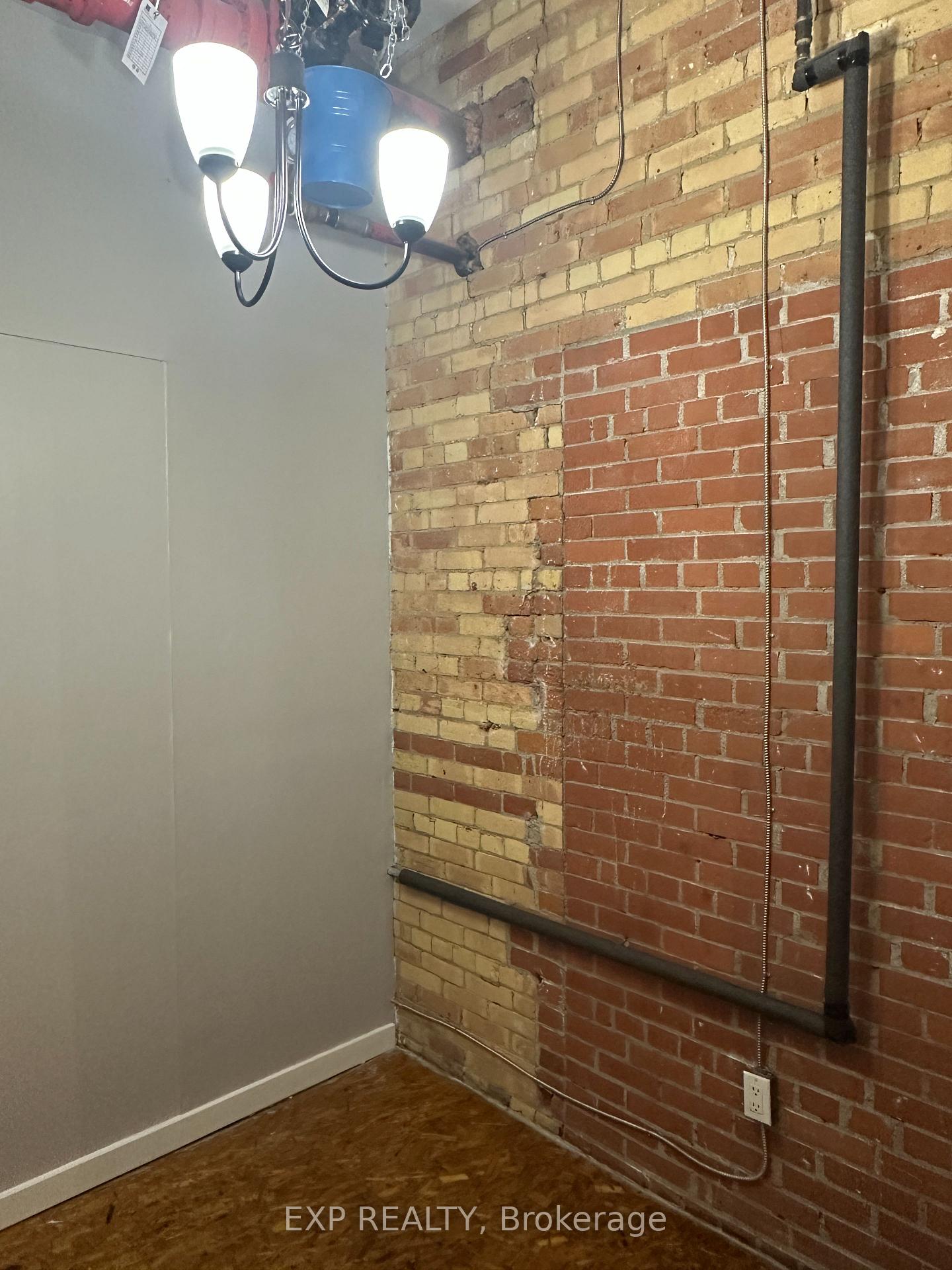 Photo 11 of Unit 2474, 2480 Dundas Street W, Toronto, High Park North — HOMEH