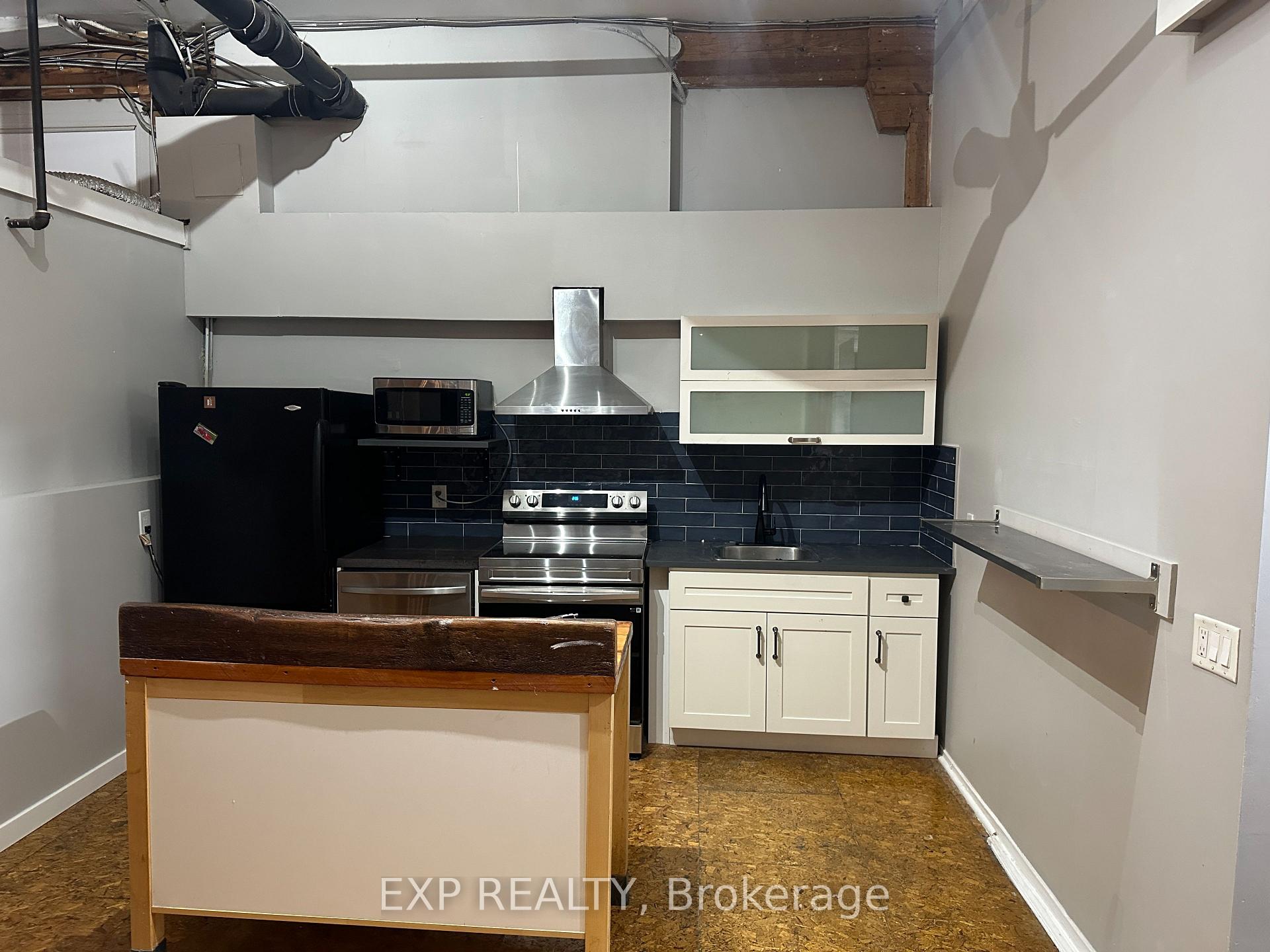 Photo 31 of Unit 2474, 2480 Dundas Street W, Toronto, High Park North — HOMEH