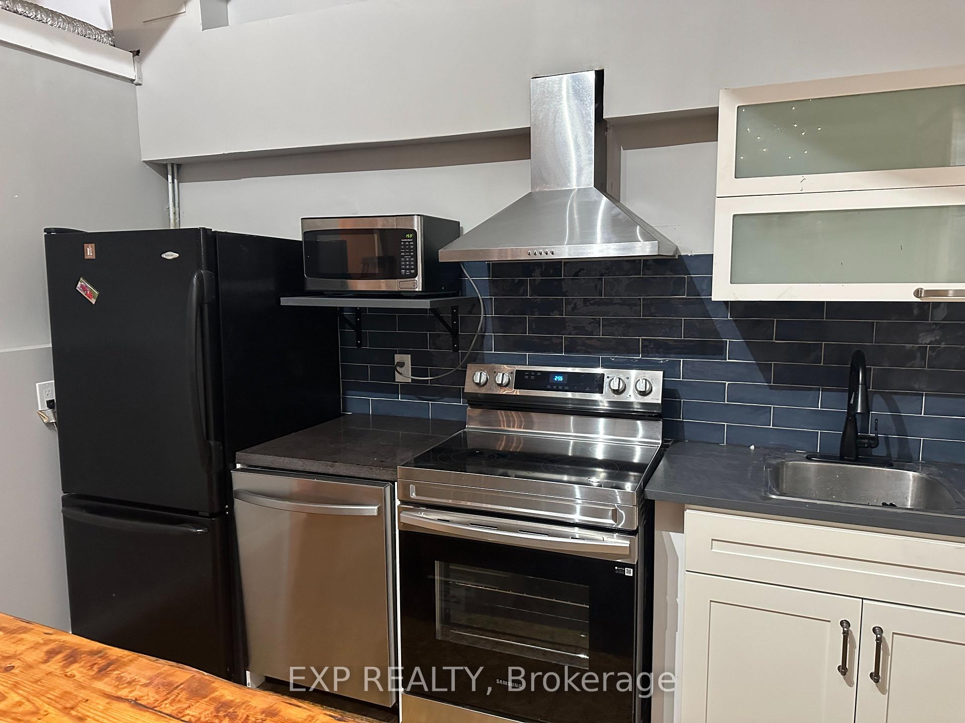 Photo 33 of Unit 2474, 2480 Dundas Street W, Toronto, High Park North — HOMEH