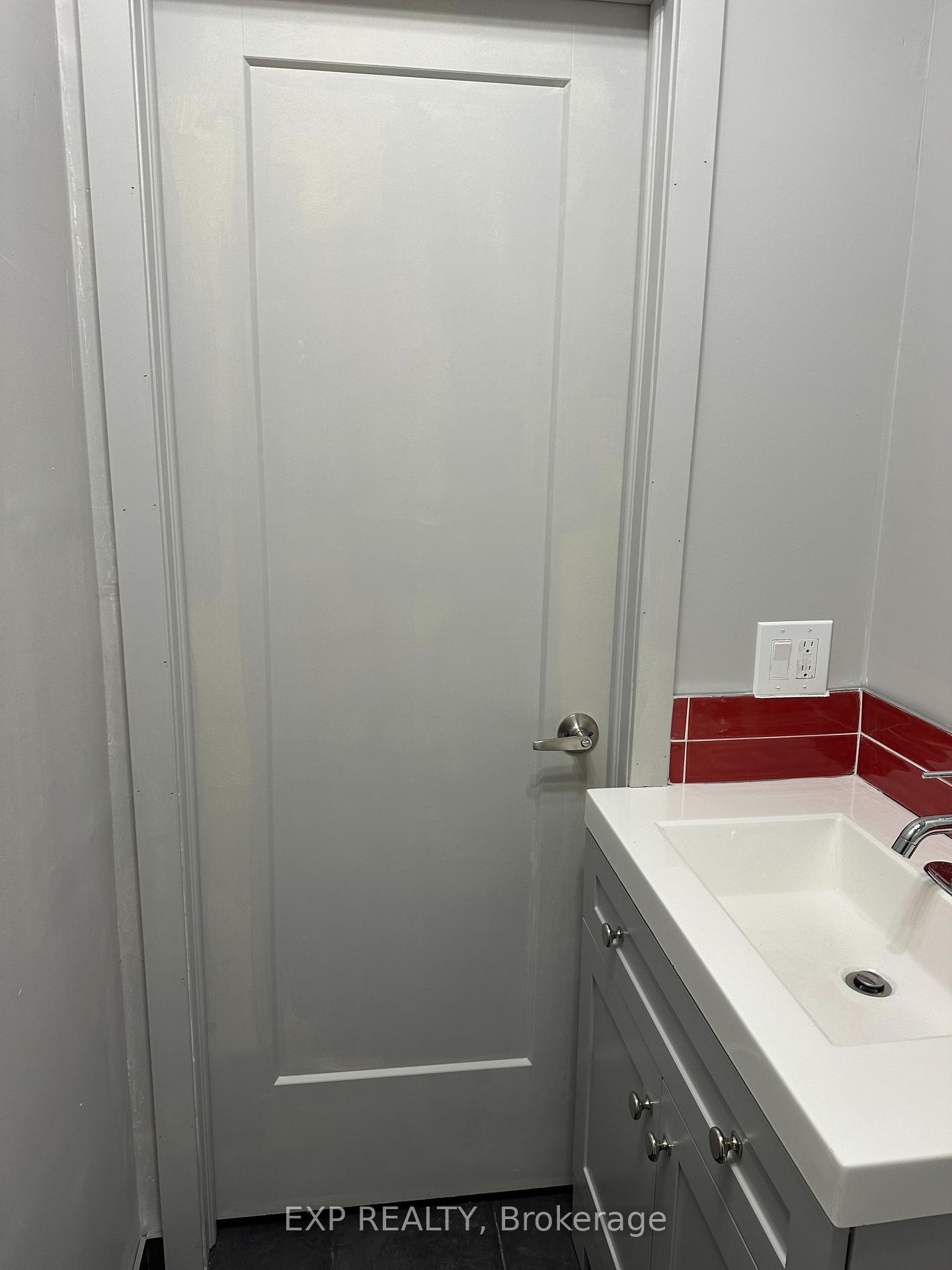 Photo 36 of Unit 2474, 2480 Dundas Street W, Toronto, High Park North — HOMEH
