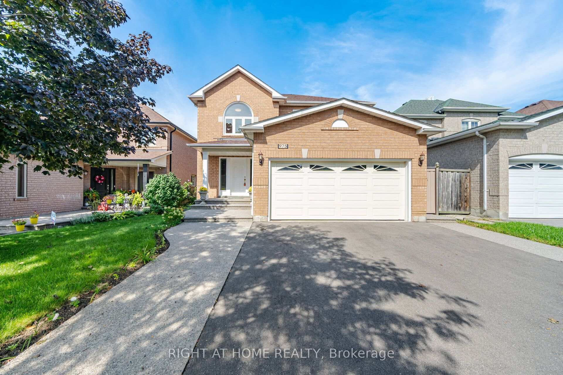 Photo of 975 Mantle Crescent