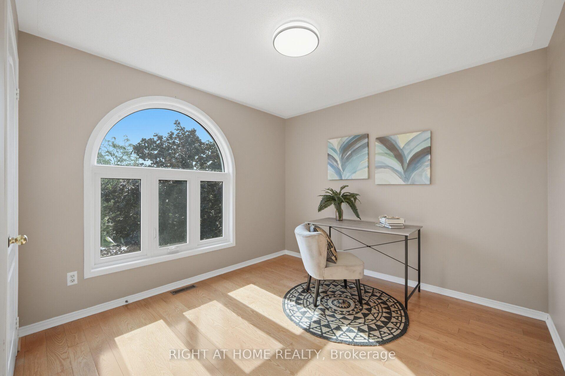Photo 30 of 975 Mantle Crescent, Mississauga, East Credit — HOMEH