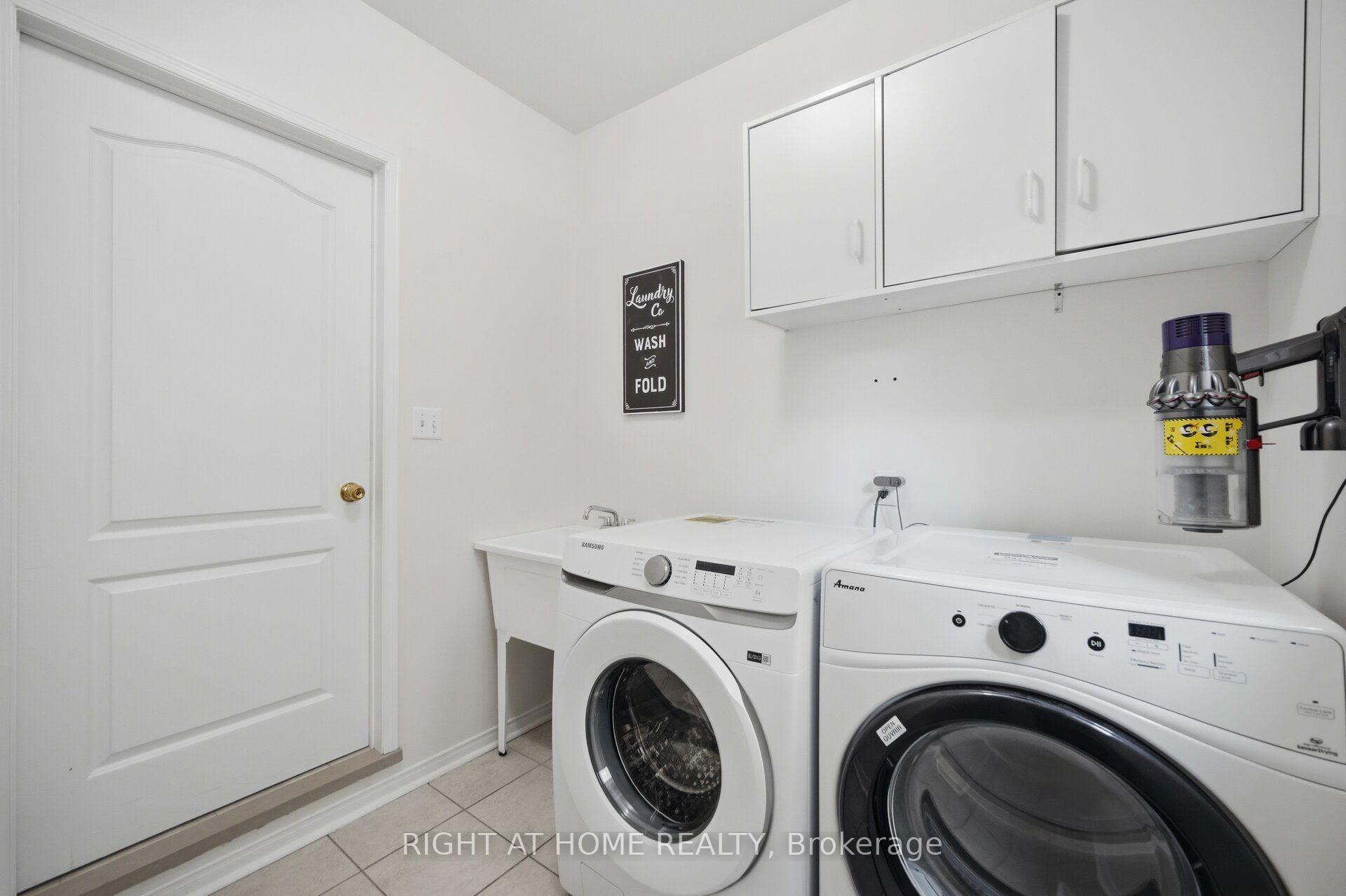Photo 33 of 975 Mantle Crescent, Mississauga, East Credit — HOMEH