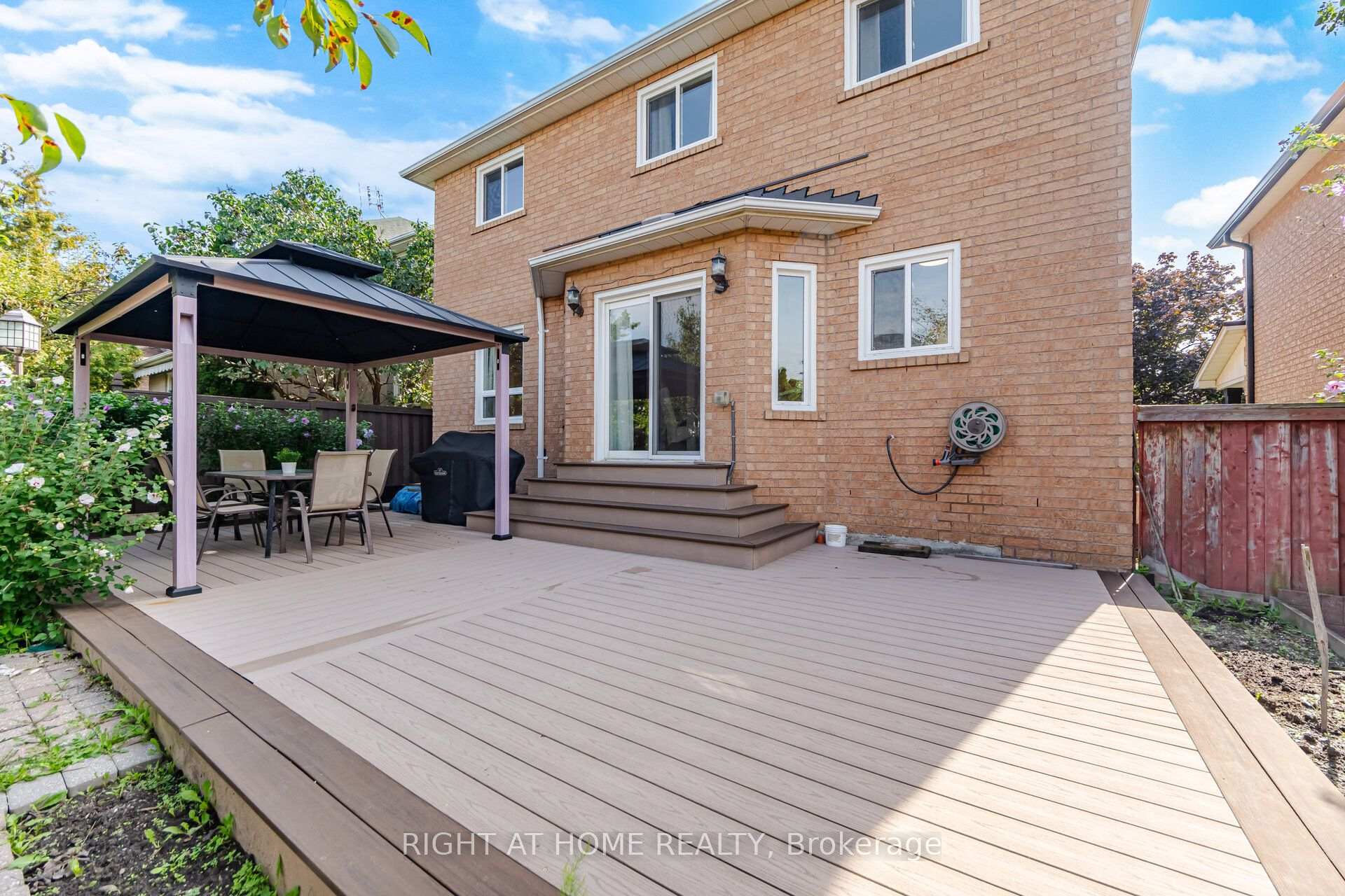 Photo 35 of 975 Mantle Crescent, Mississauga, East Credit — HOMEH