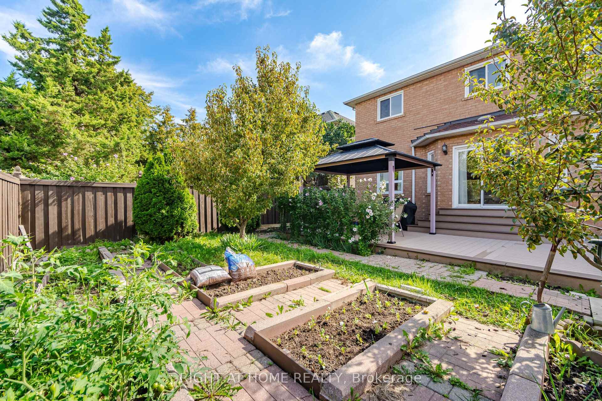 Photo 37 of 975 Mantle Crescent, Mississauga, East Credit — HOMEH