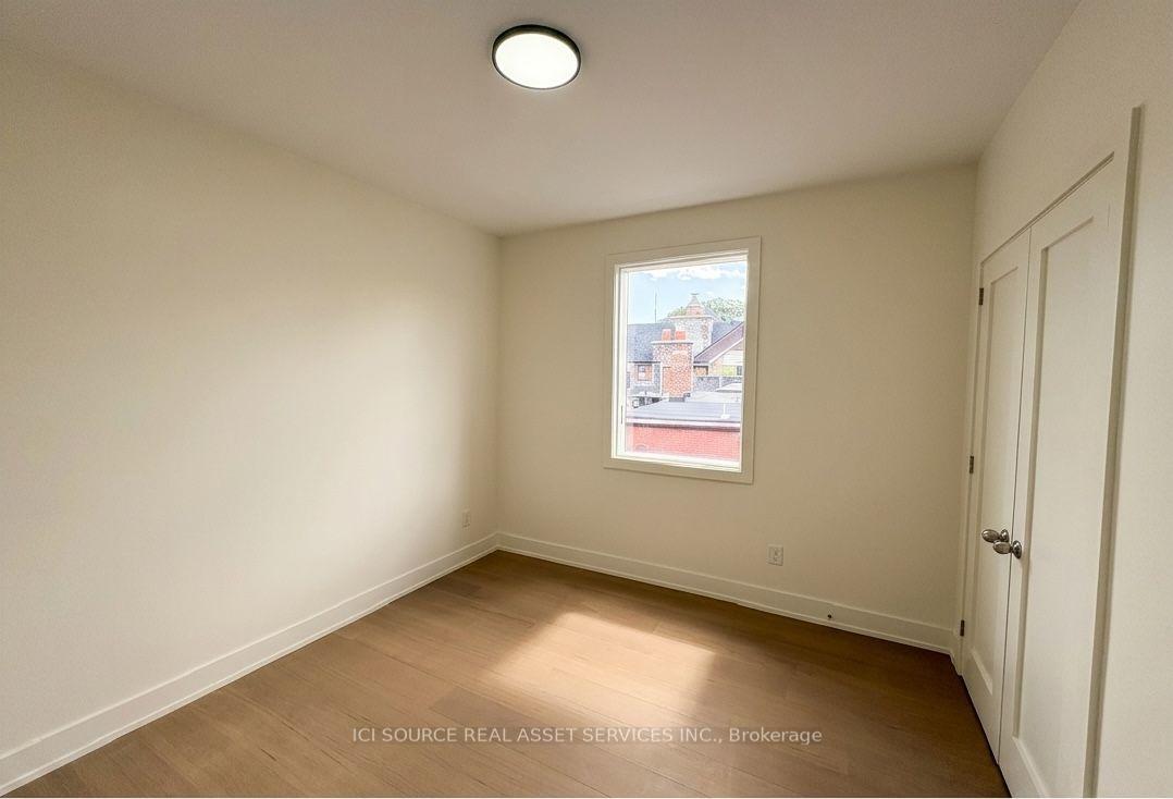 Photo 4 of Unit Top Floor, 152 Brunswick Avenue, Toronto, University — HOMEH