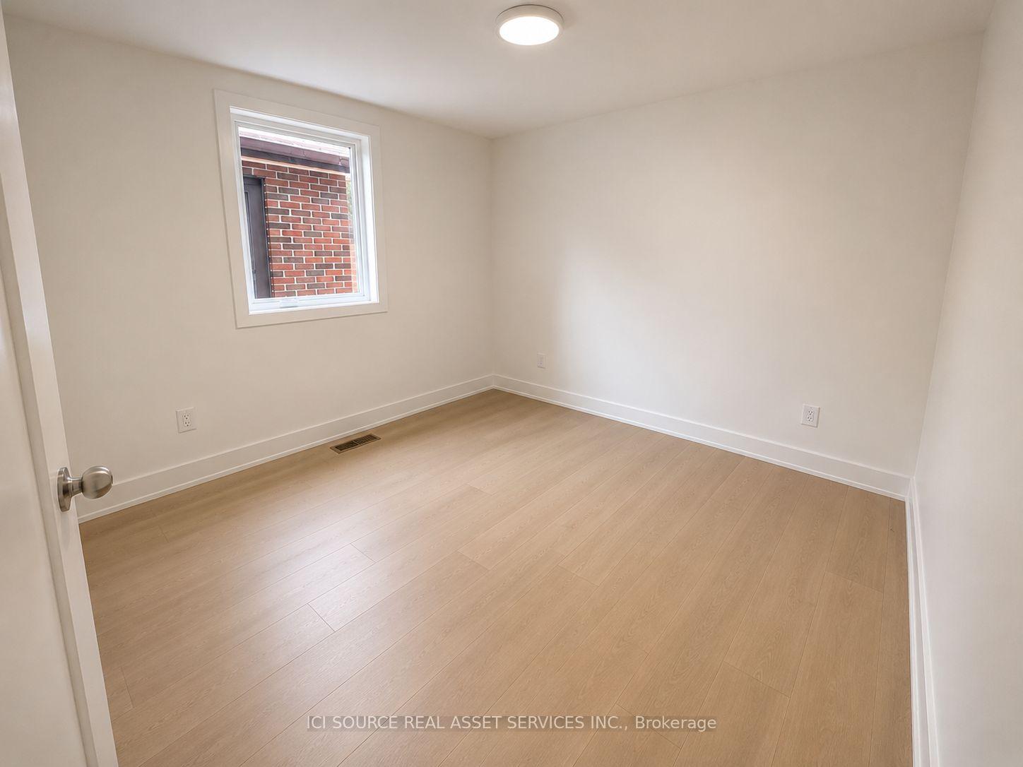 Photo 6 of Unit Top Floor, 152 Brunswick Avenue, Toronto, University — HOMEH