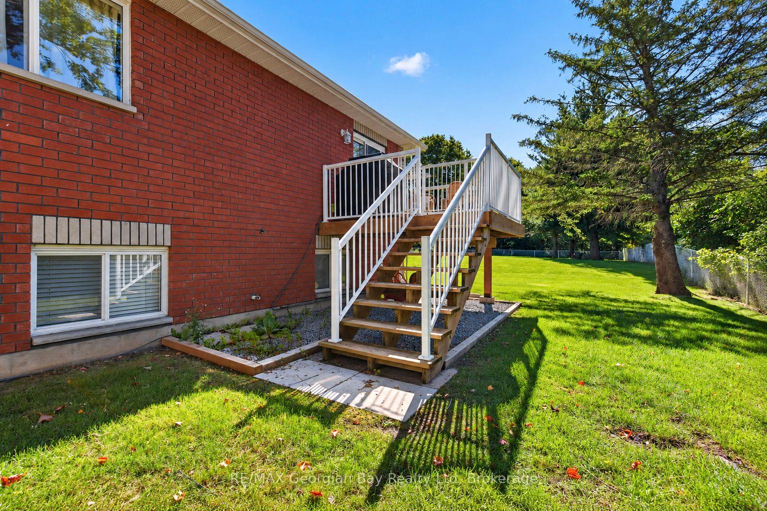 Photo 33 of Unit 5, 90 Thompsons Road, Penetanguishene — HOMEH