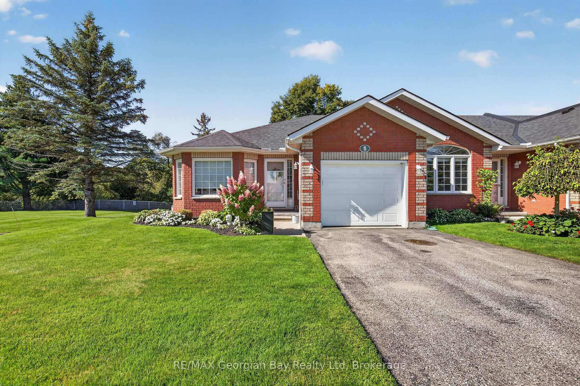 Photo 2 of Unit 5, 90 Thompsons Road, Penetanguishene — HOMEH