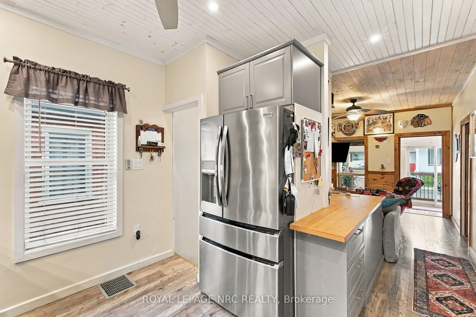 Photo 13 of 4455 Park Street E, Niagara Falls, Downtown — HOMEH
