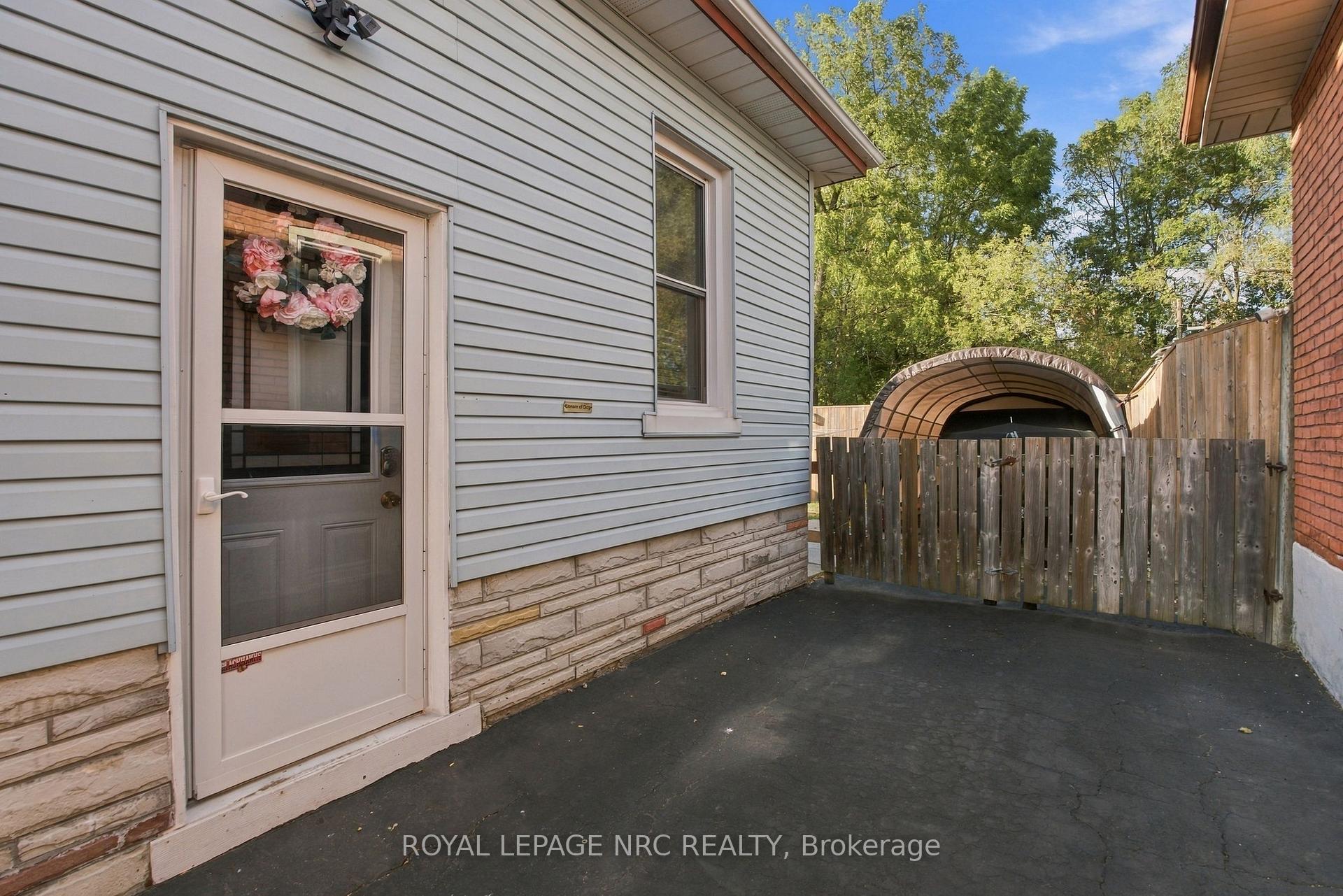 Photo 19 of 4455 Park Street E, Niagara Falls, Downtown — HOMEH