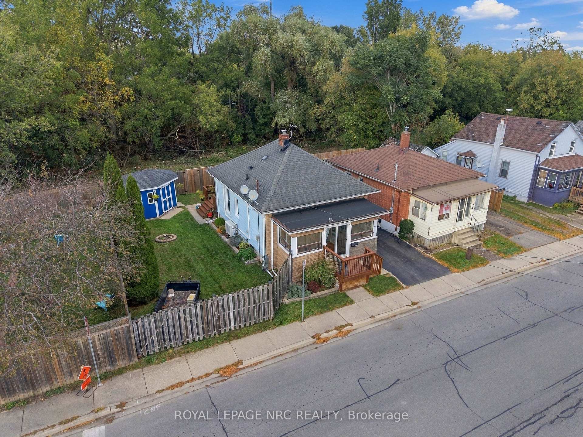 Photo 31 of 4455 Park Street E, Niagara Falls, Downtown — HOMEH
