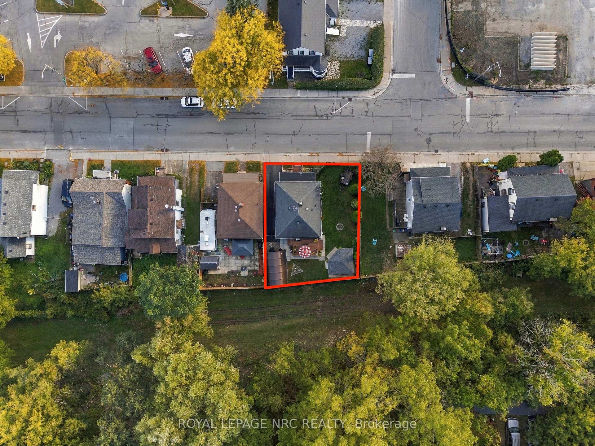 Photo 33 of 4455 Park Street E, Niagara Falls, Downtown — HOMEH