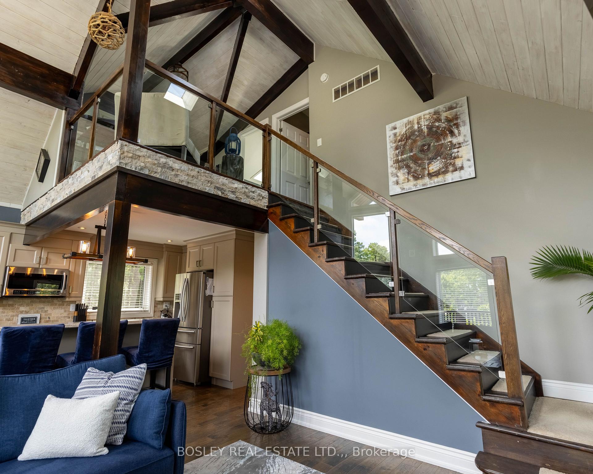 Photo 12 of 4949 Lyon's Parkway, Niagara Falls, Lyons Creek — HOMEH