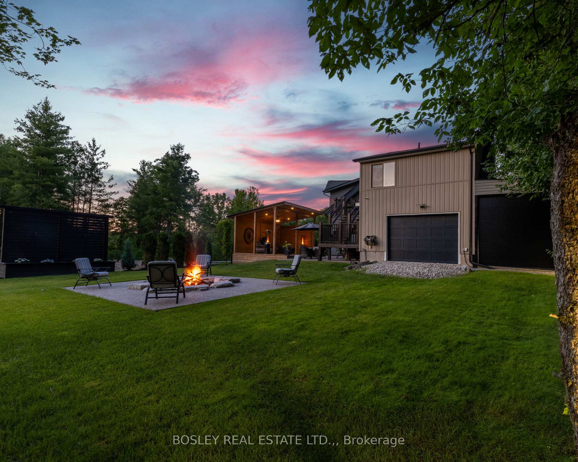 Photo 42 of 4949 Lyon's Parkway, Niagara Falls, Lyons Creek — HOMEH