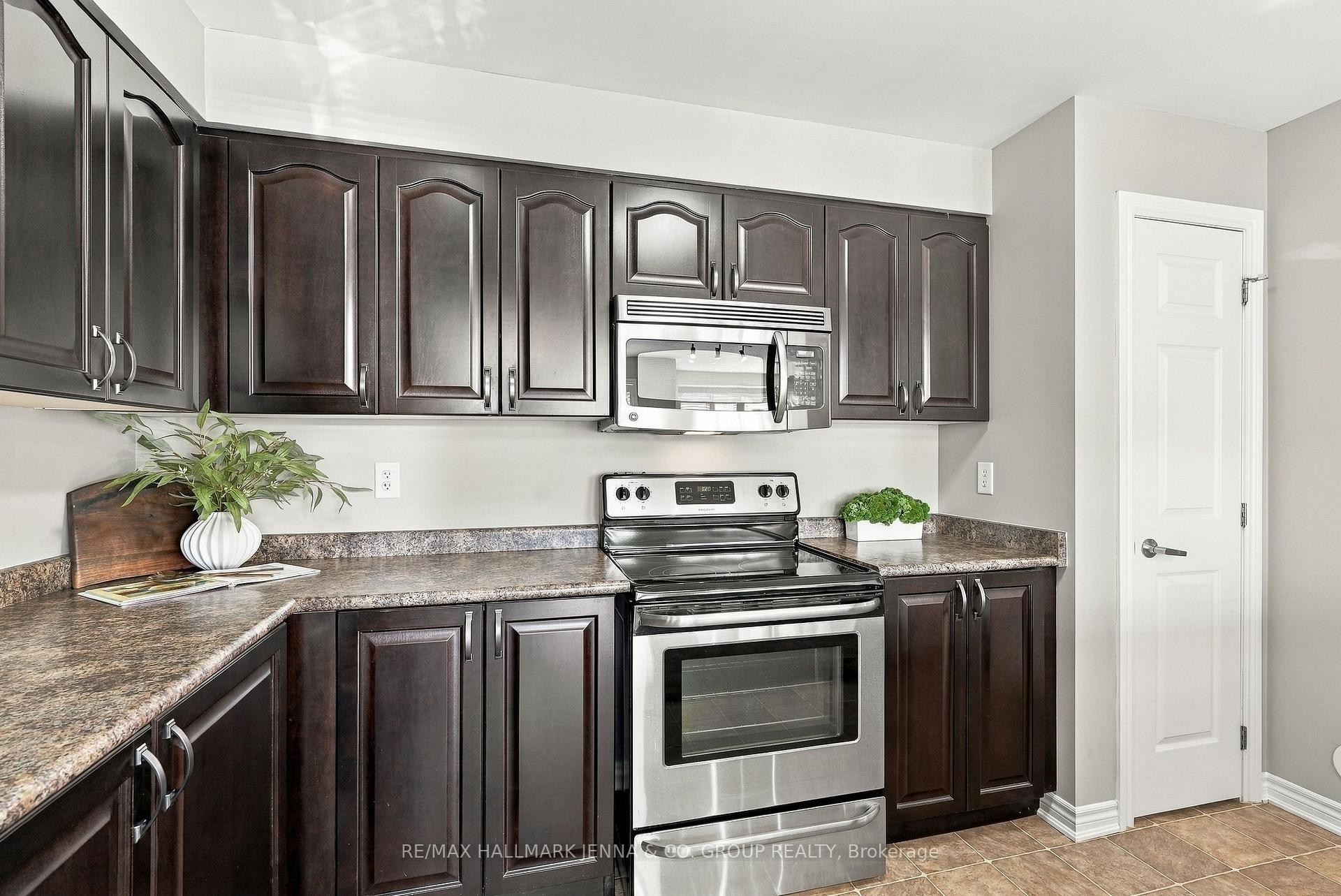 Photo 8 of 2455 Nutgrove Avenue, Ottawa, Barrhaven - Half Moon Bay — HOMEH
