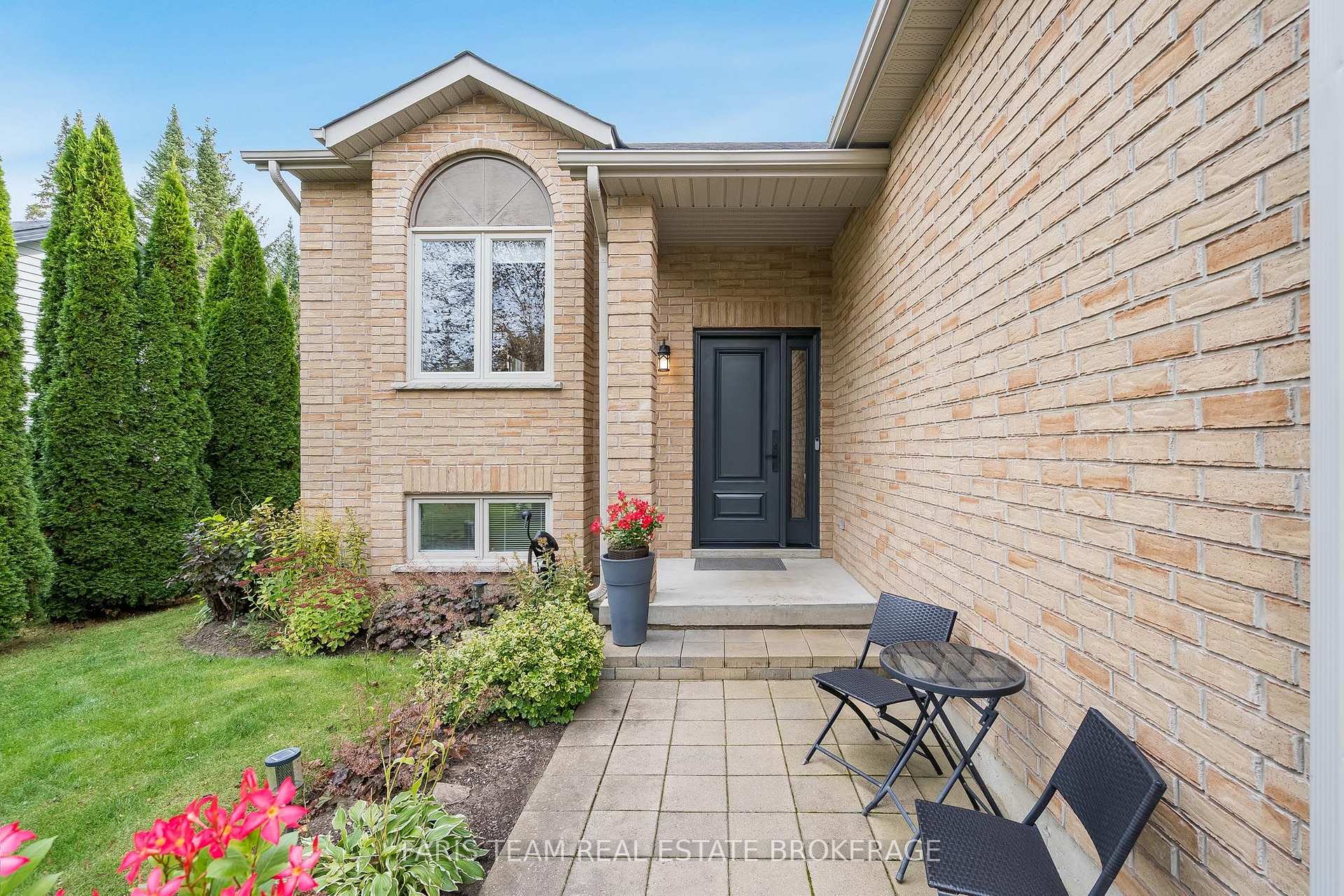 Photo 2 of 1011 Ferrier Avenue, Innisfil, Lefroy — HOMEH