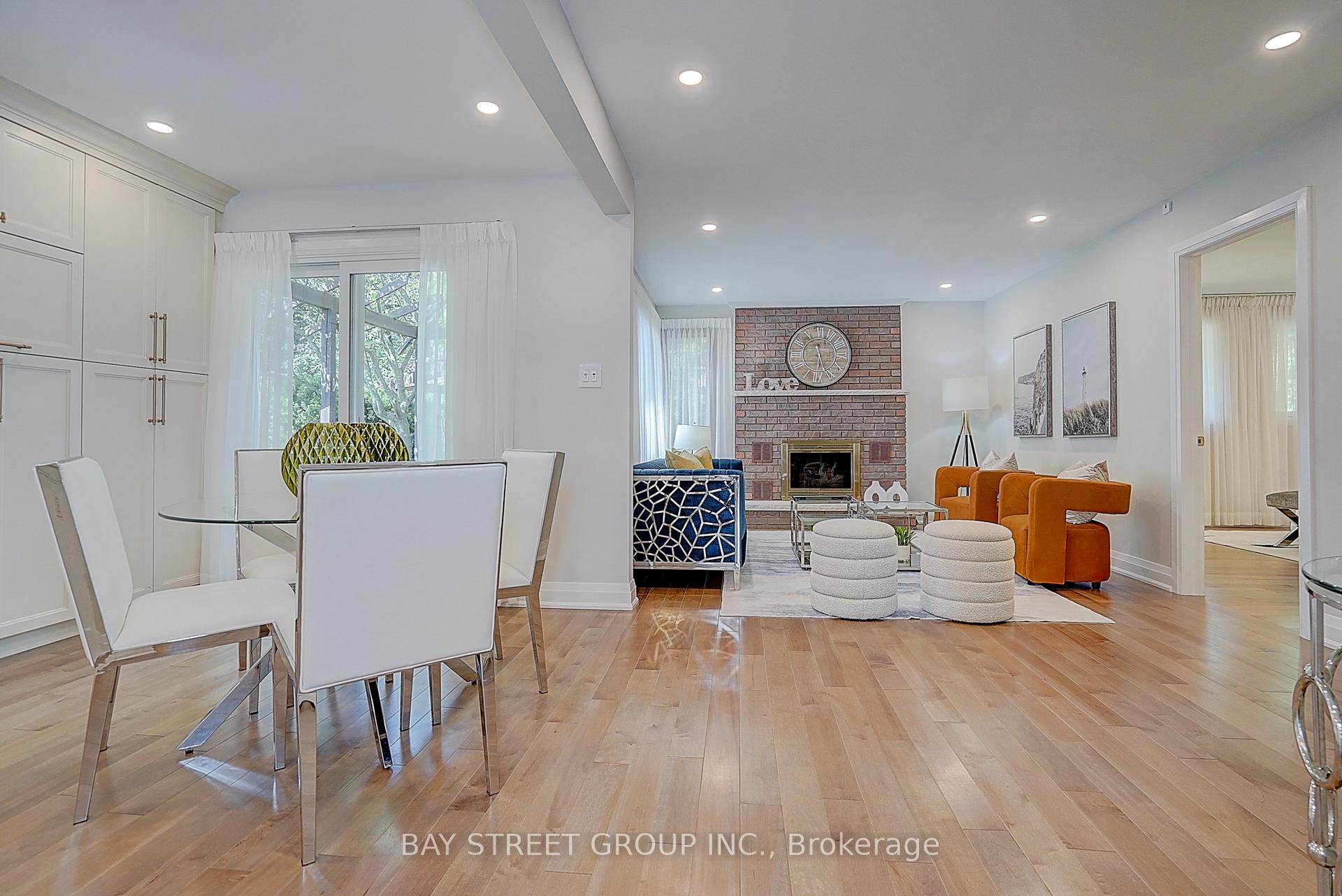 Photo 15 of 107 Crawford Rose Drive, Aurora, Aurora Heights — HOMEH