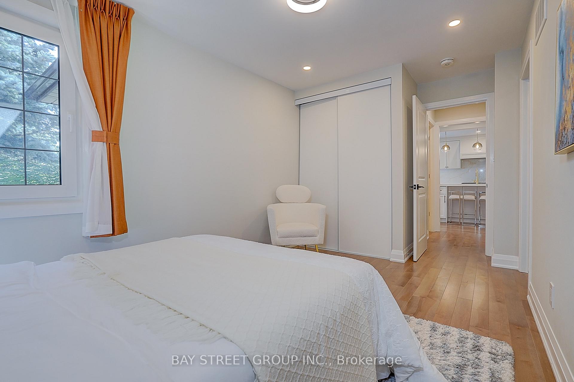 Photo 25 of 107 Crawford Rose Drive, Aurora, Aurora Heights — HOMEH
