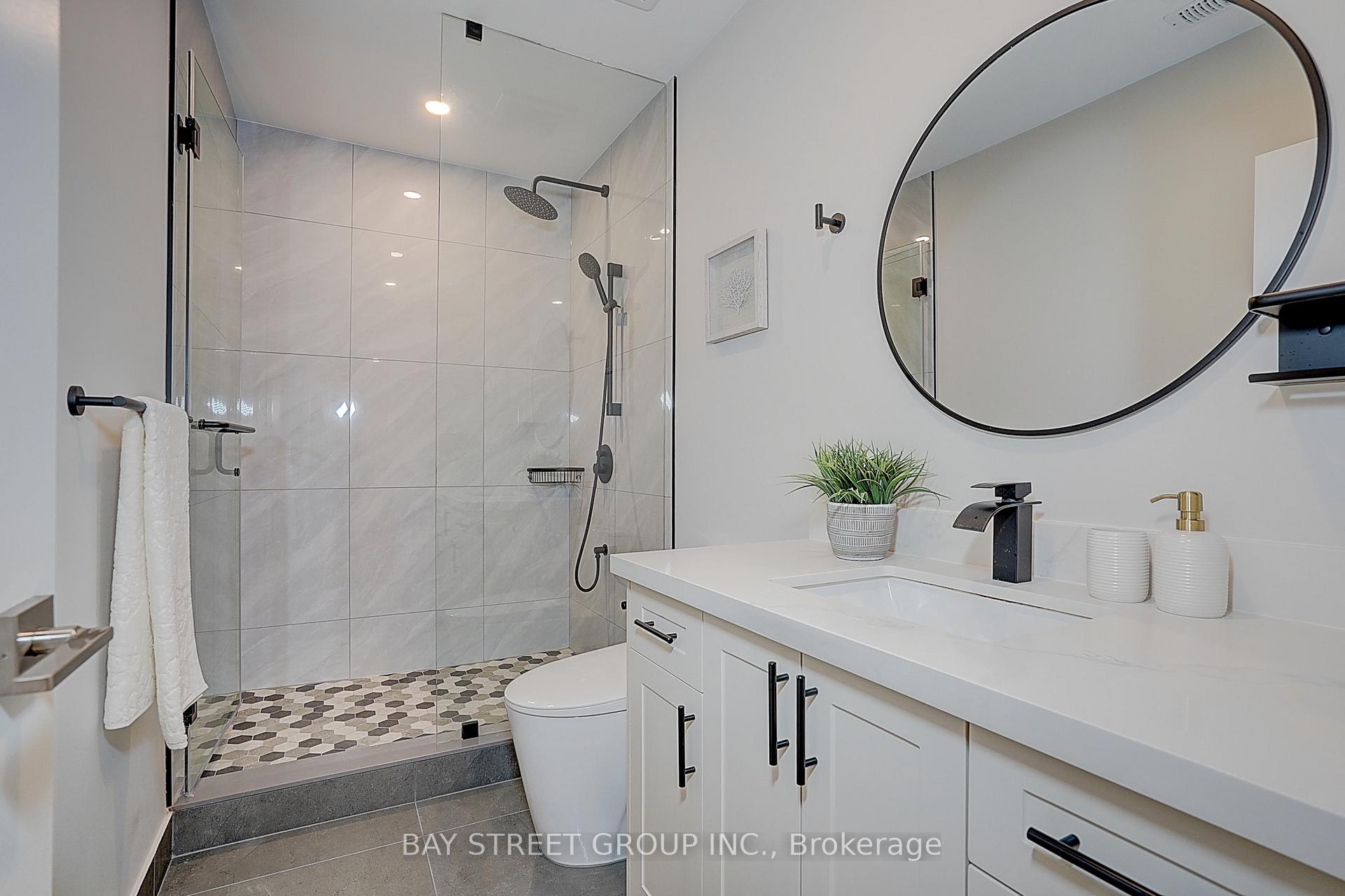 Photo 32 of 107 Crawford Rose Drive, Aurora, Aurora Heights — HOMEH