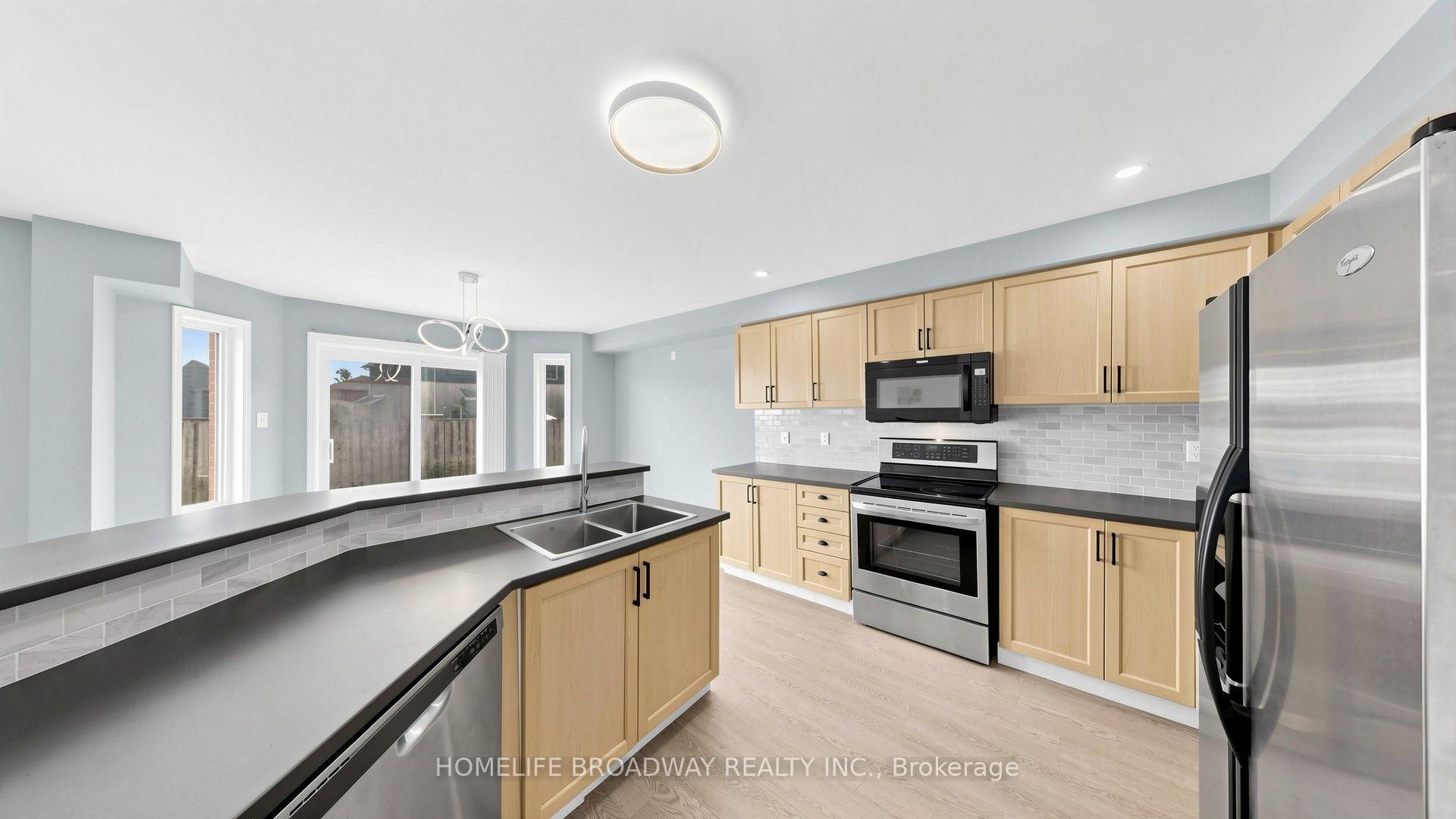 Photo 11 of 145 Livingstone Street E, Barrie, East Bayfield — HOMEH