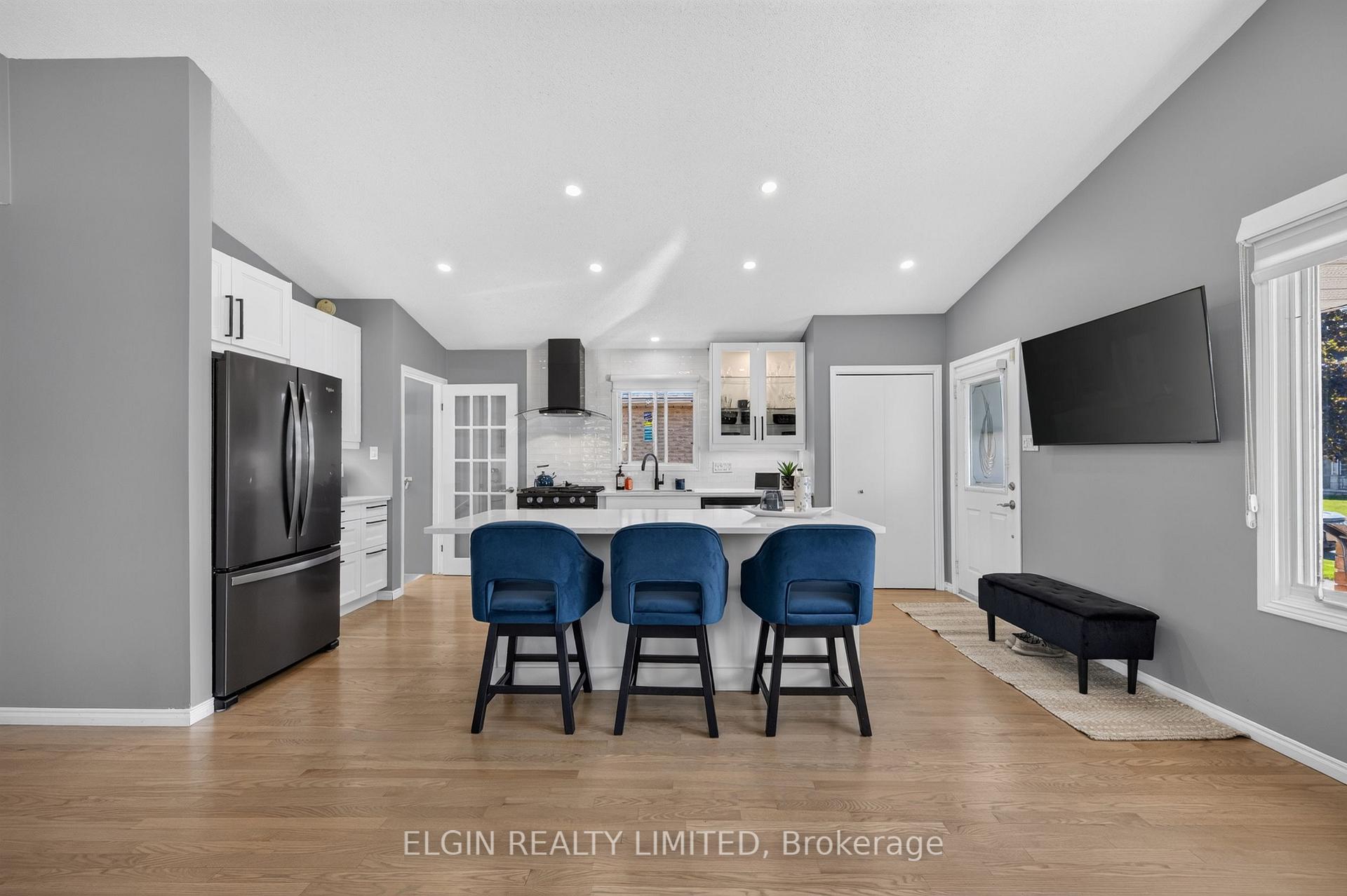 Photo 8 of 12 Rickwood Place, St. Thomas — HOMEH