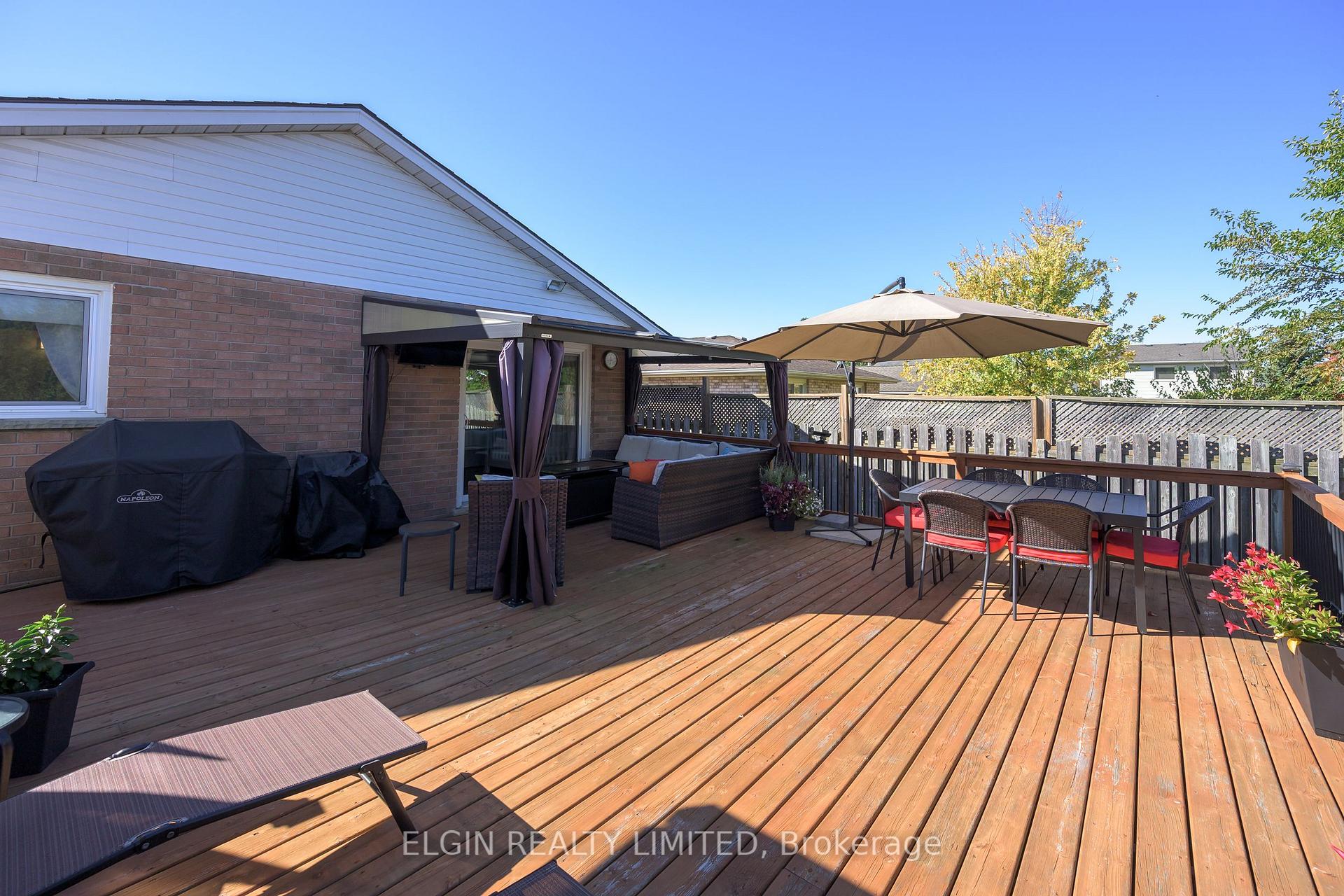 Photo 37 of 12 Rickwood Place, St. Thomas — HOMEH