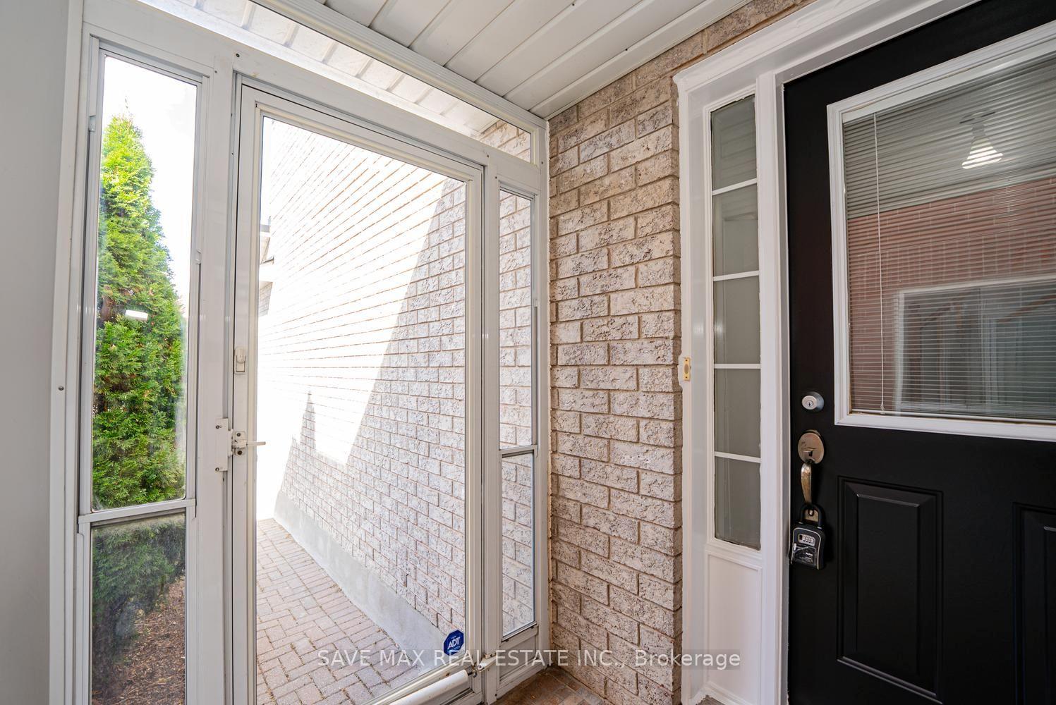 Photo 3 of 1148 Windbrook Grove, Mississauga, East Credit — HOMEH