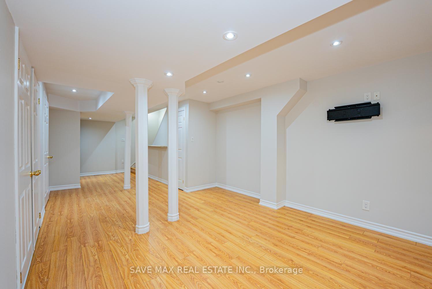 Photo 37 of 1148 Windbrook Grove, Mississauga, East Credit — HOMEH