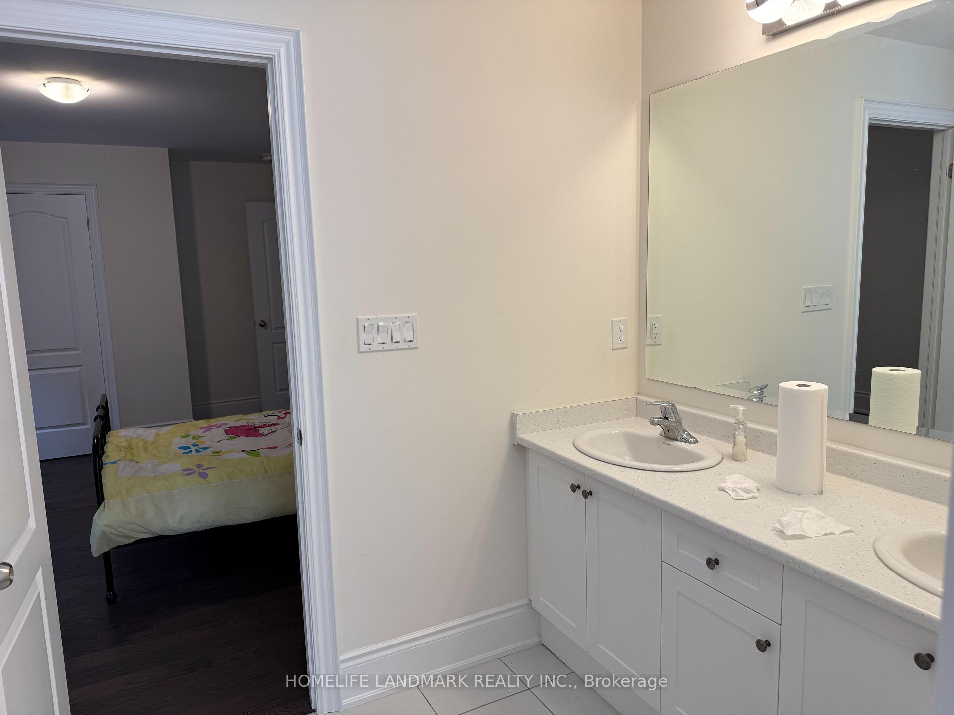 Photo 3 of 46 Forest Edge Crescent, East Gwillimbury, Holland Landing — HOMEH