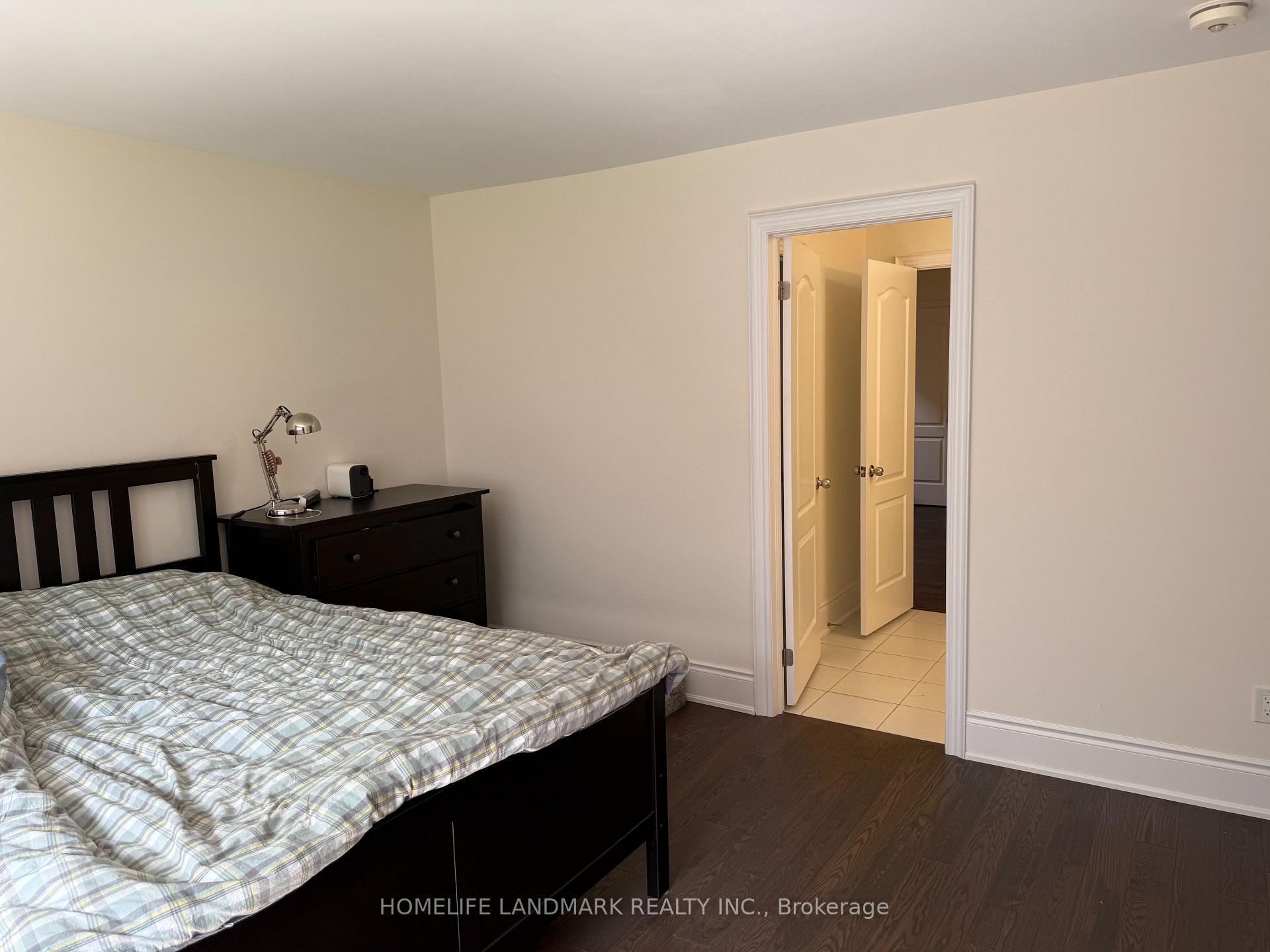 Photo 5 of 46 Forest Edge Crescent, East Gwillimbury, Holland Landing — HOMEH
