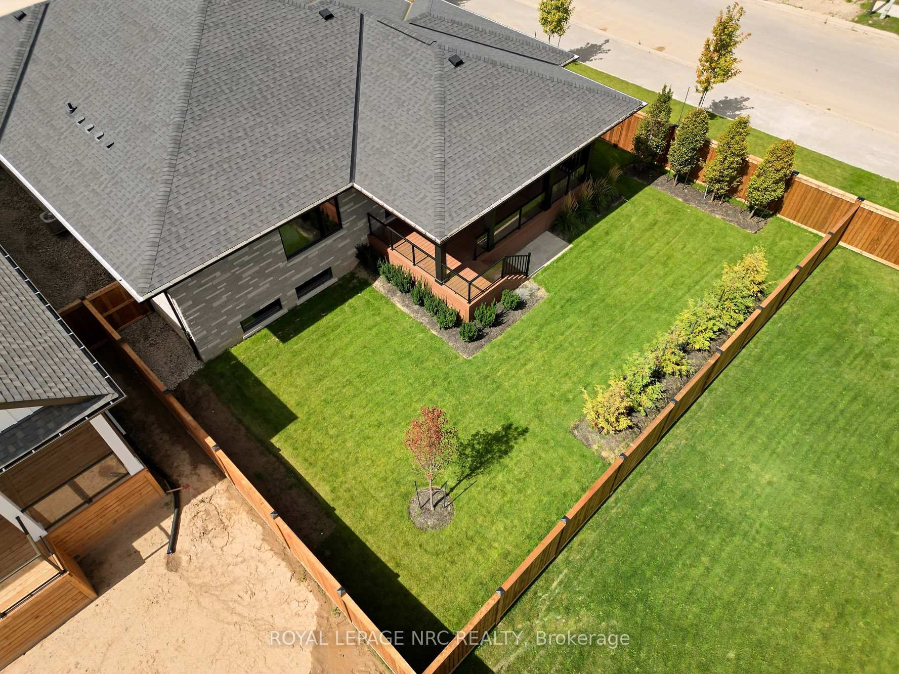 Photo 7 of 50 Page Street, Pelham, Fonthill — HOMEH