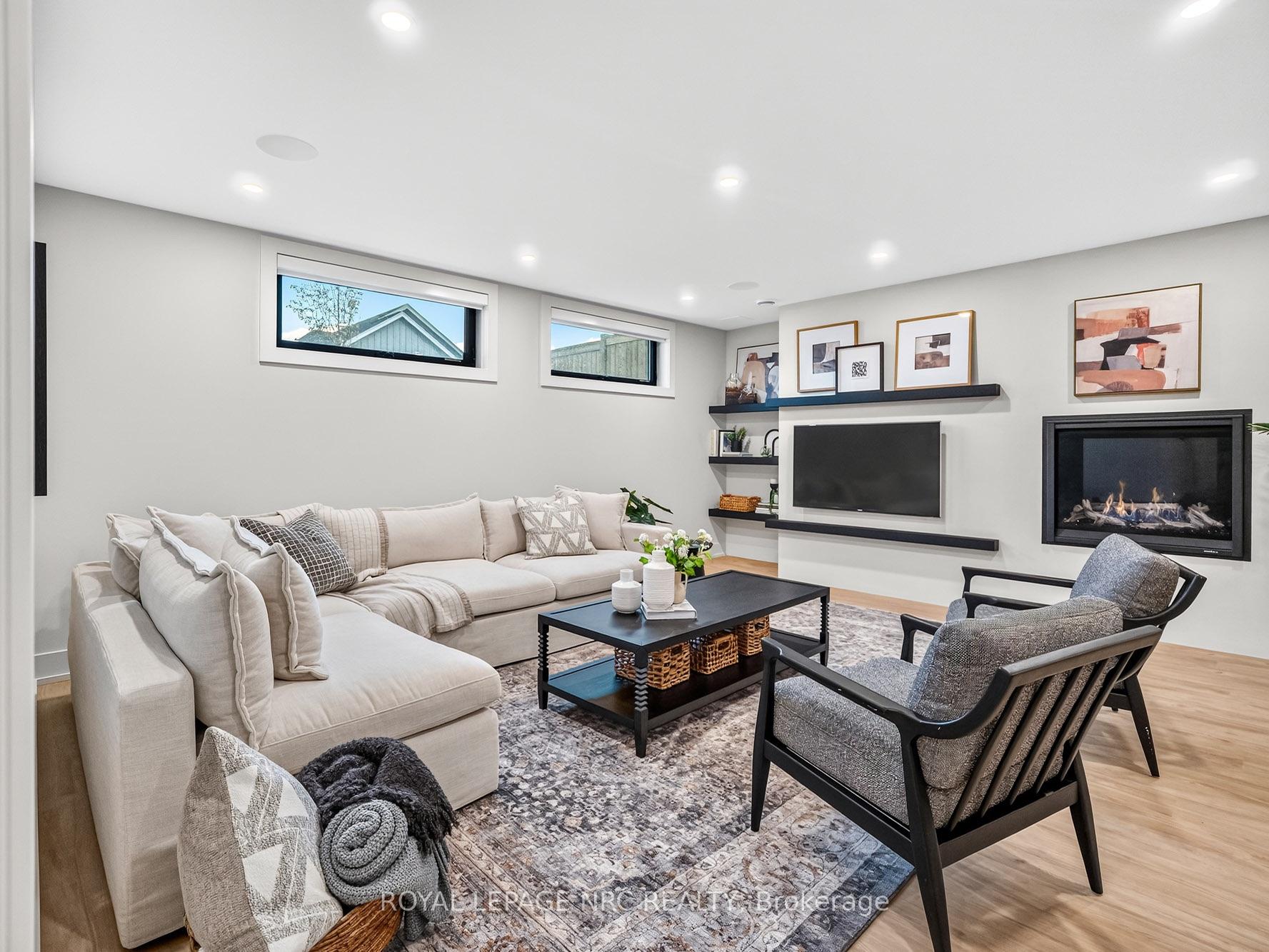 Photo 43 of 50 Page Street, Pelham, Fonthill — HOMEH
