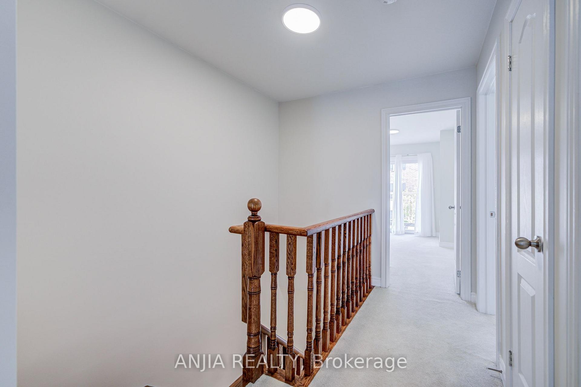 Photo 19 of 6 Expedition Crescent, Whitchurch-Stouffville, Stouffville — HOMEH
