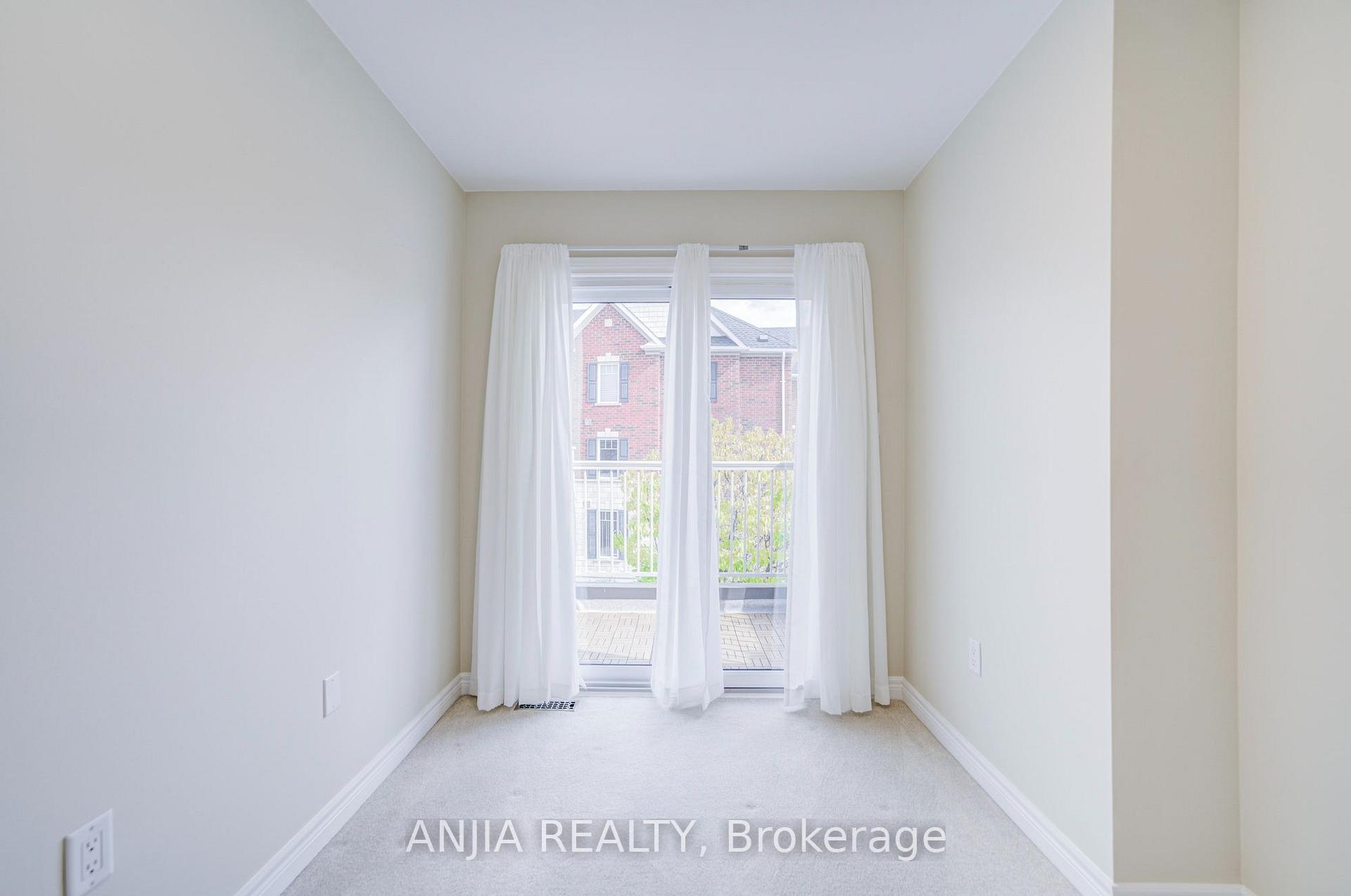 Photo 34 of 6 Expedition Crescent, Whitchurch-Stouffville, Stouffville — HOMEH