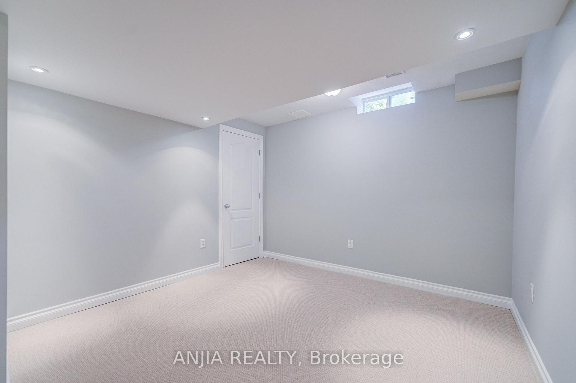 Photo 44 of 6 Expedition Crescent, Whitchurch-Stouffville, Stouffville — HOMEH