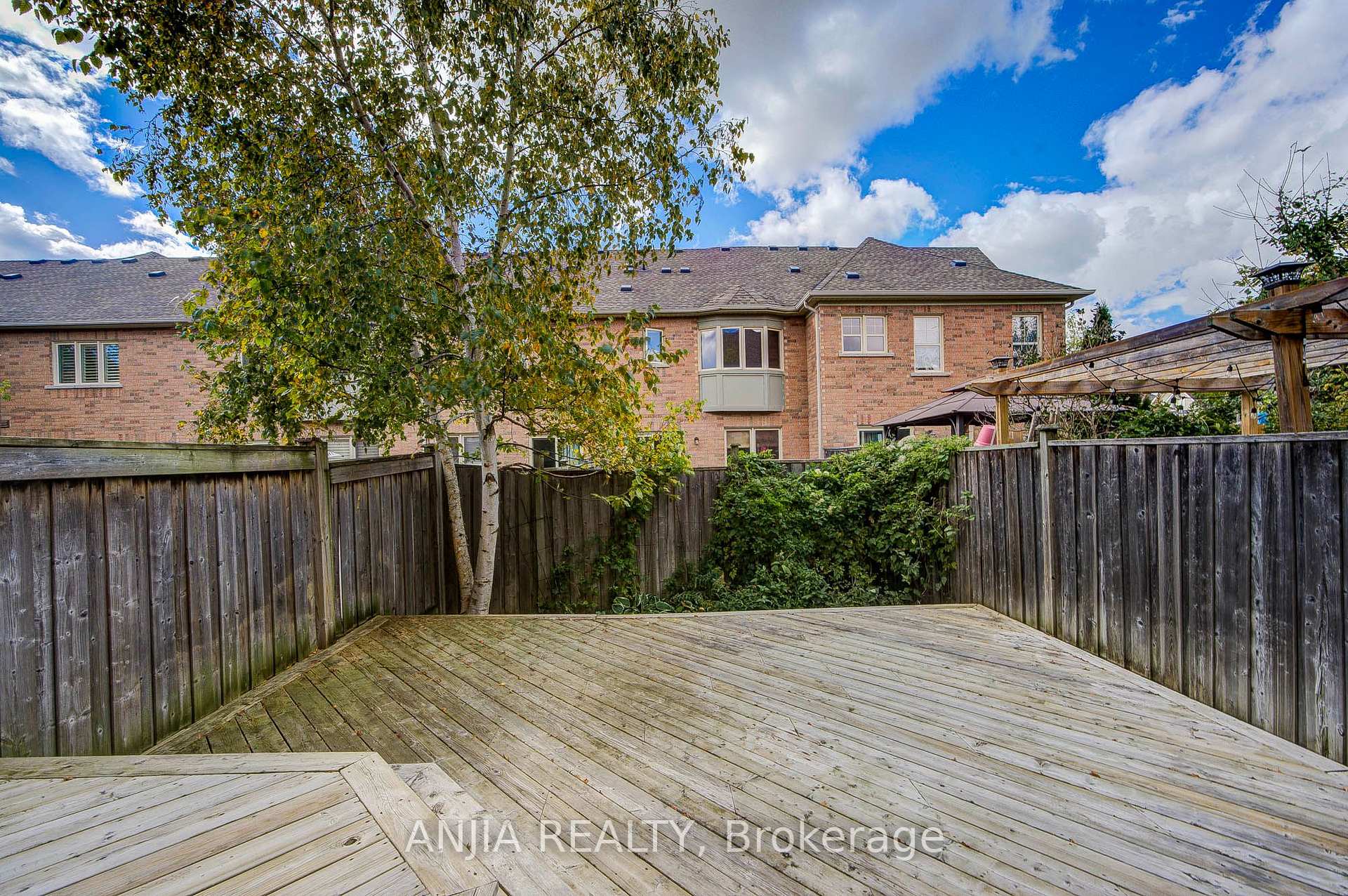 Photo 47 of 6 Expedition Crescent, Whitchurch-Stouffville, Stouffville — HOMEH
