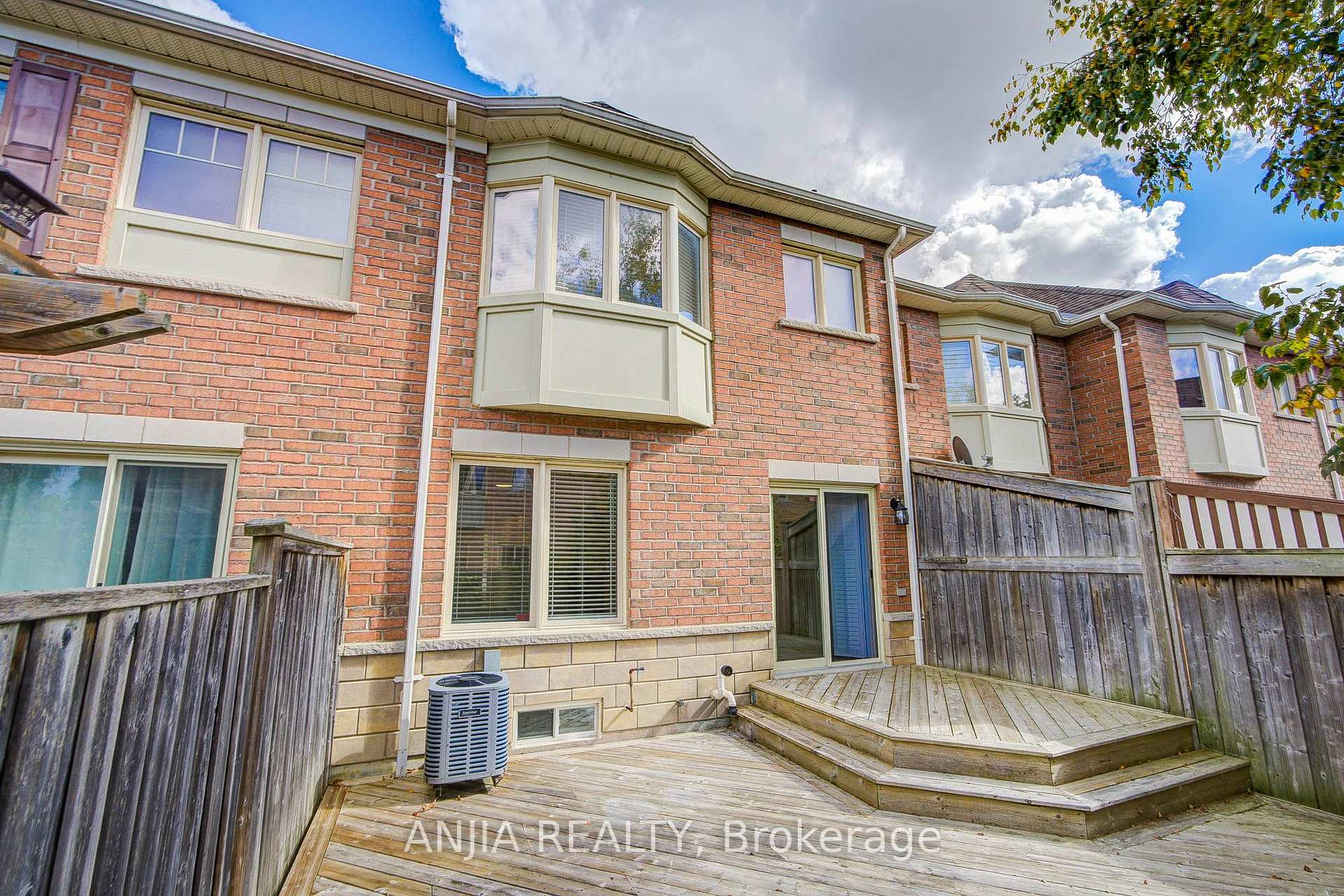 Photo 49 of 6 Expedition Crescent, Whitchurch-Stouffville, Stouffville — HOMEH