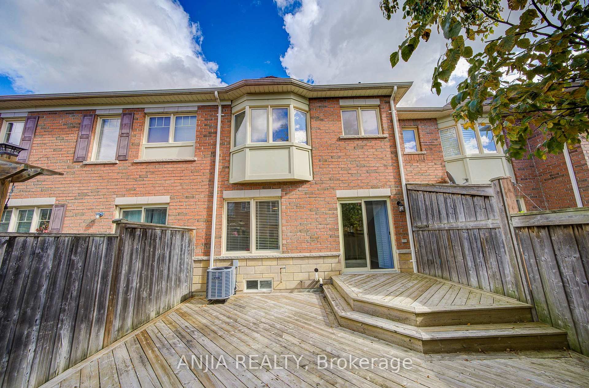 Photo 50 of 6 Expedition Crescent, Whitchurch-Stouffville, Stouffville — HOMEH