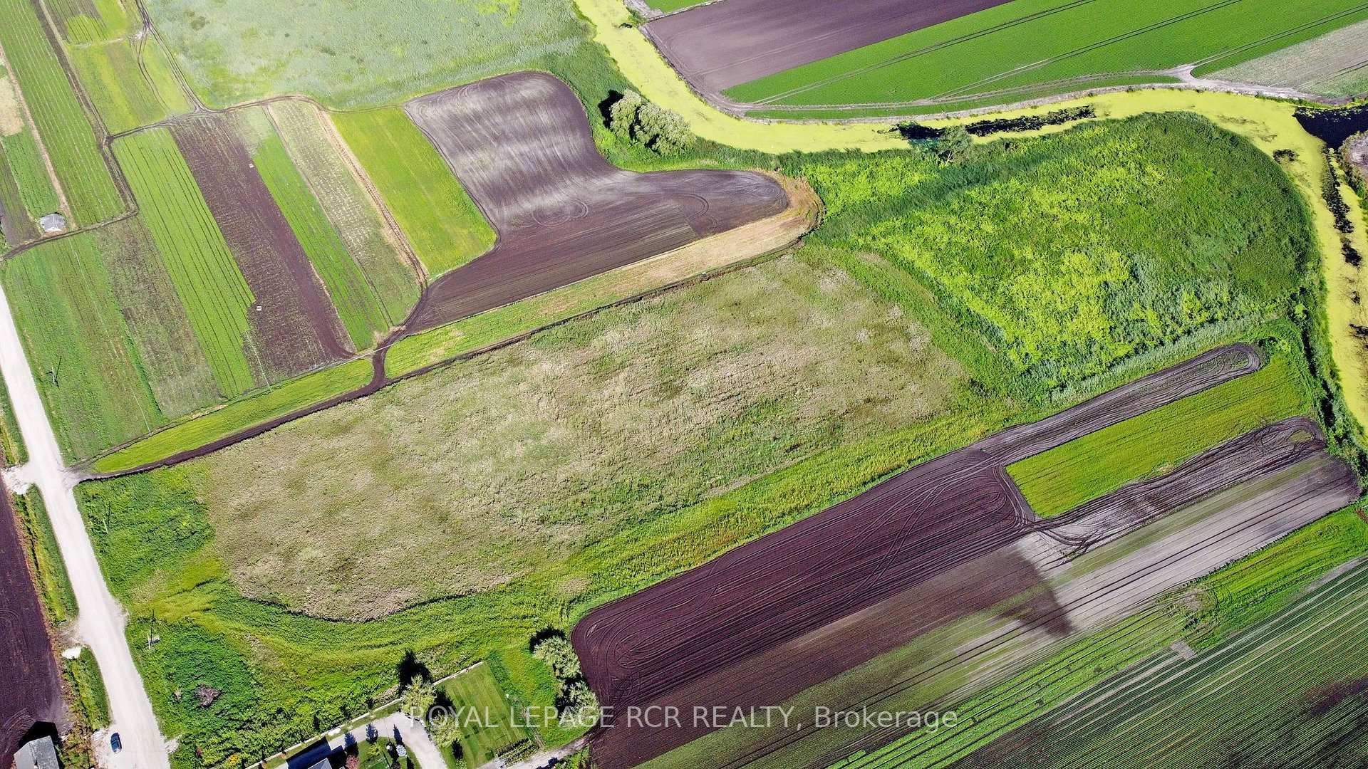 Photo 13 of 241 Devald Road, Bradford West Gwillimbury, Rural Bradford West Gwillimbury — HOMEH