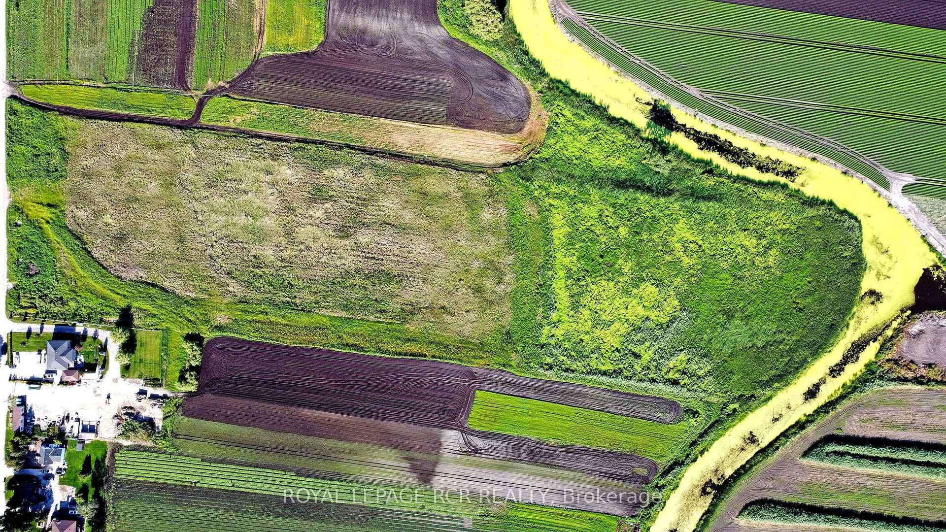 Photo 14 of 241 Devald Road, Bradford West Gwillimbury, Rural Bradford West Gwillimbury — HOMEH