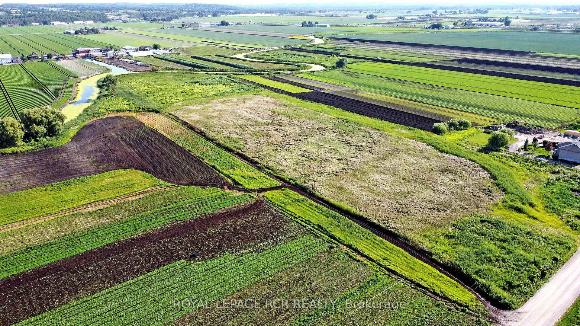 Photo 22 of 241 Devald Road, Bradford West Gwillimbury, Rural Bradford West Gwillimbury — HOMEH