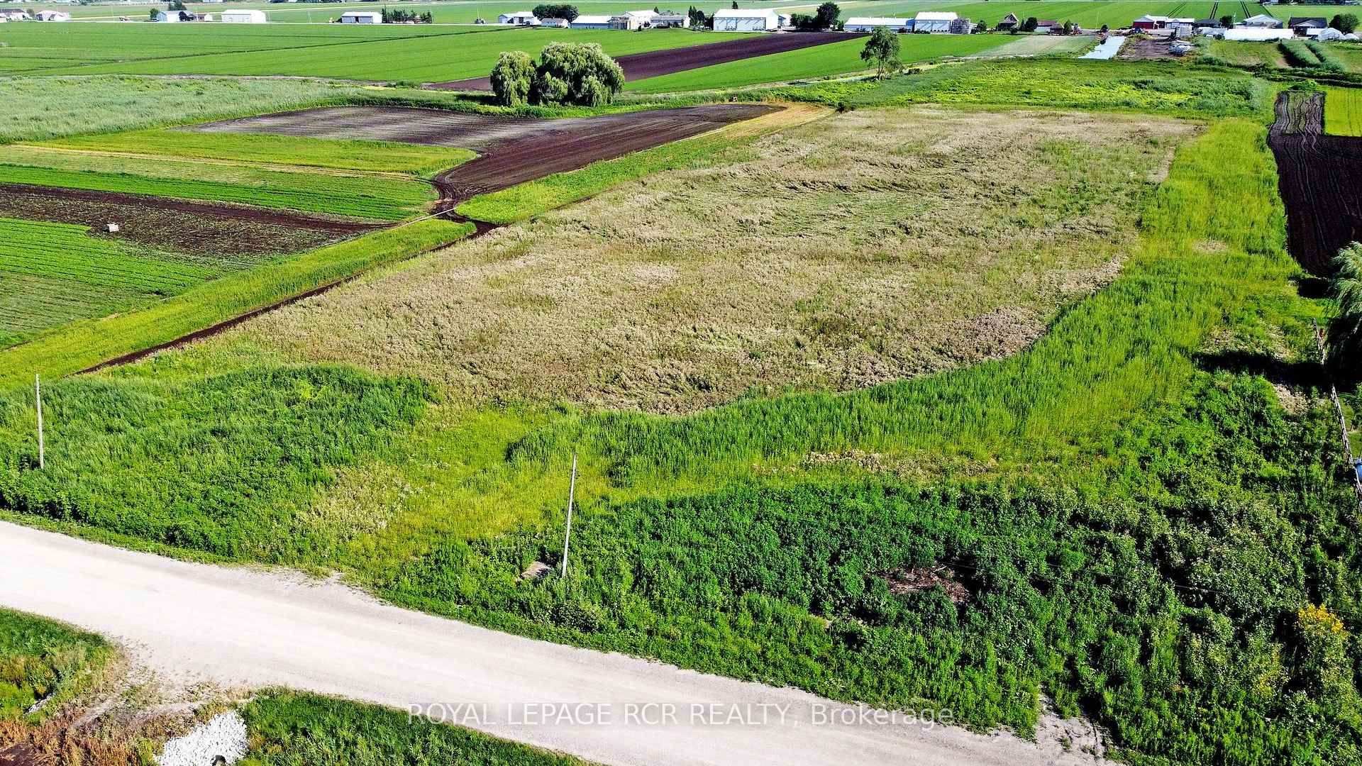 Photo 23 of 241 Devald Road, Bradford West Gwillimbury, Rural Bradford West Gwillimbury — HOMEH