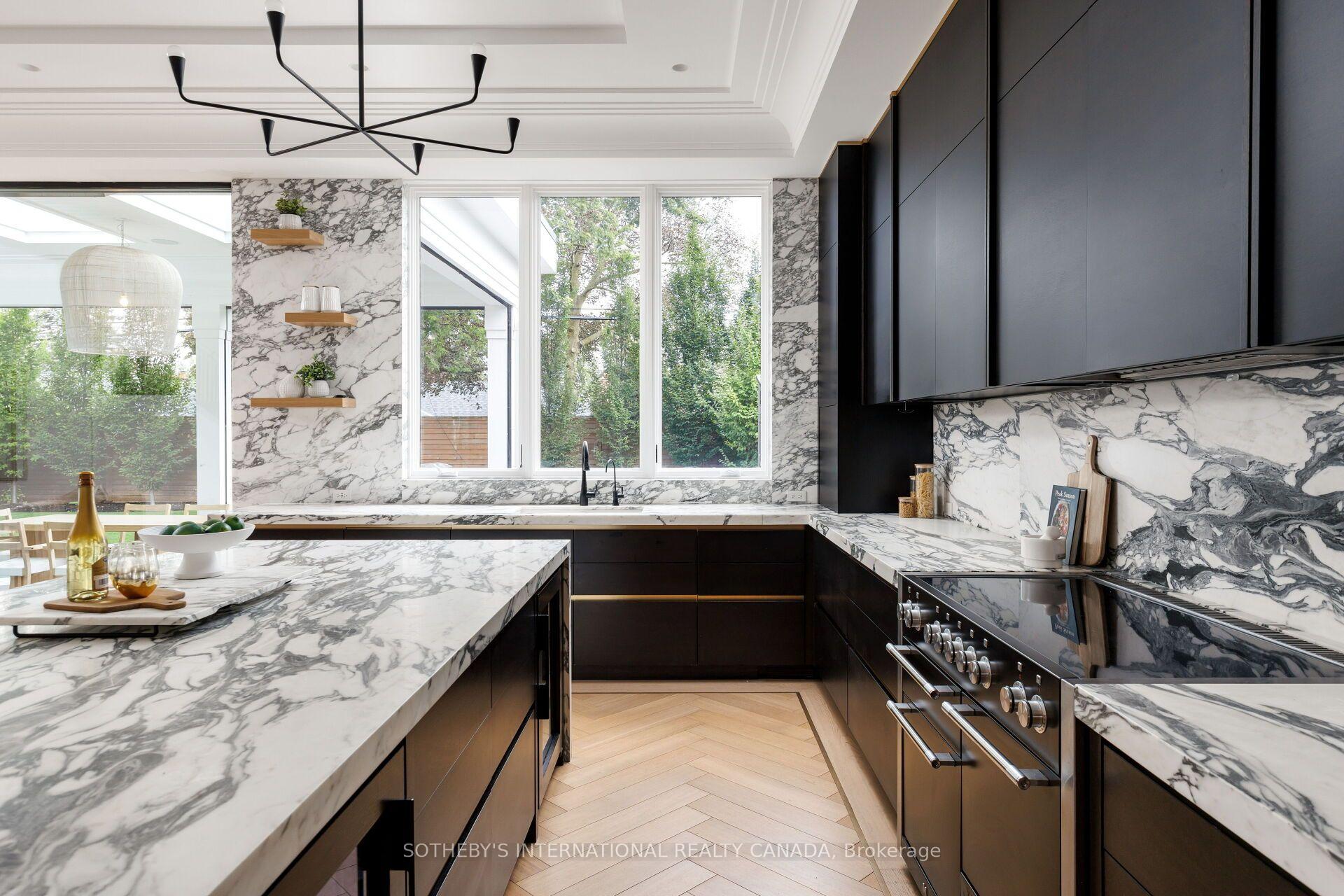 Photo 9 of 18 Blair Athol Crescent, Etobicoke, Princess-Rosethorn — HOMEH