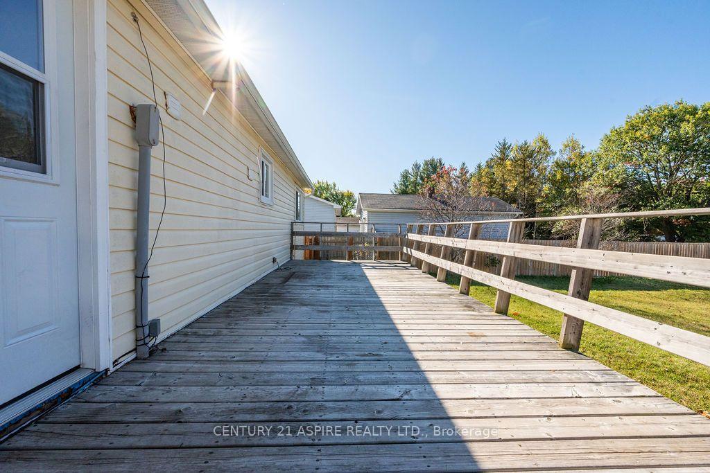 Photo 34 of 7 William Street, Petawawa, Petawawa — HOMEH